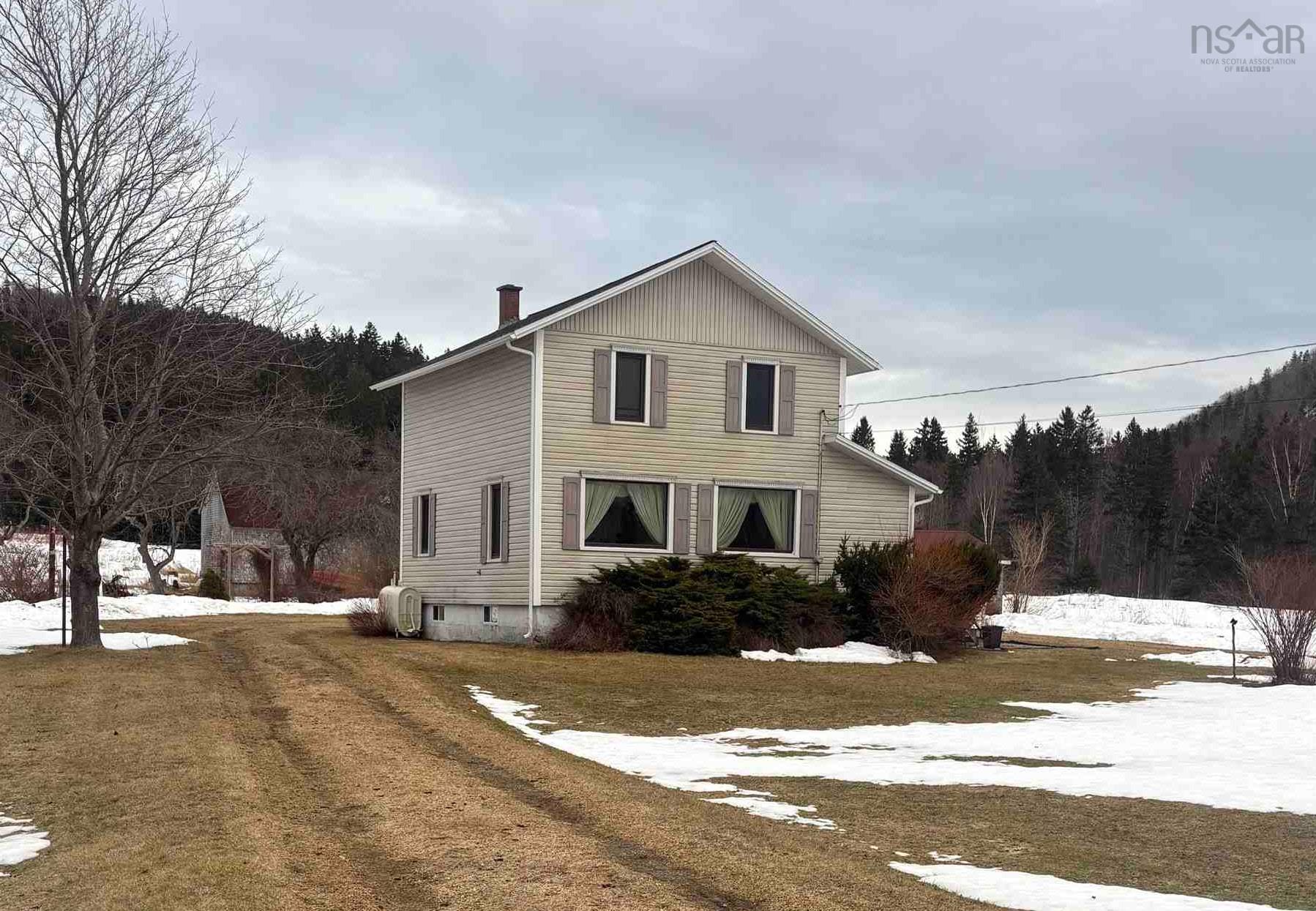 $650,000.00: 7903 East Bay Highway, Big Pond Centre