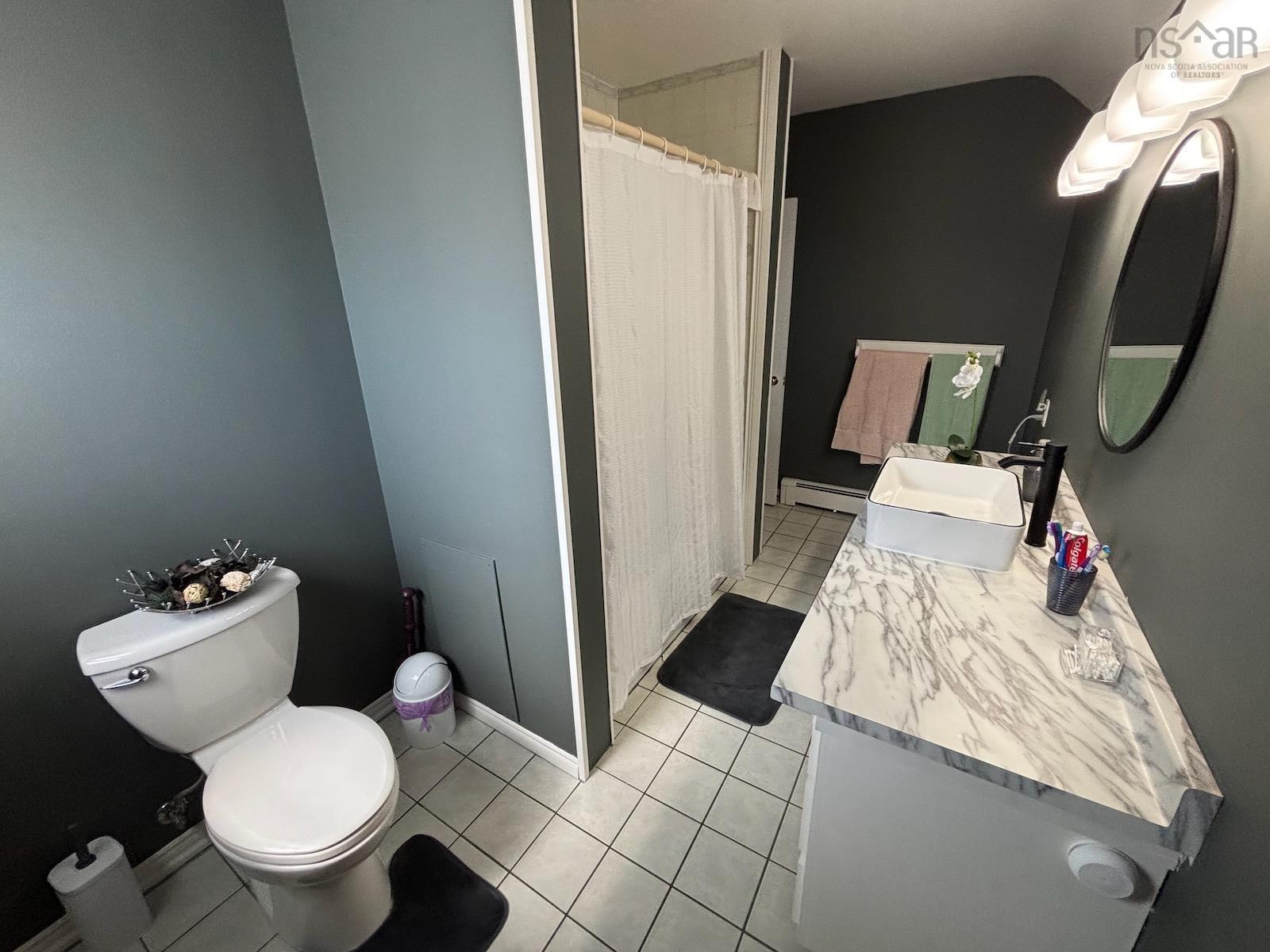 $349,900.00: 10 Park Street, Yarmouth