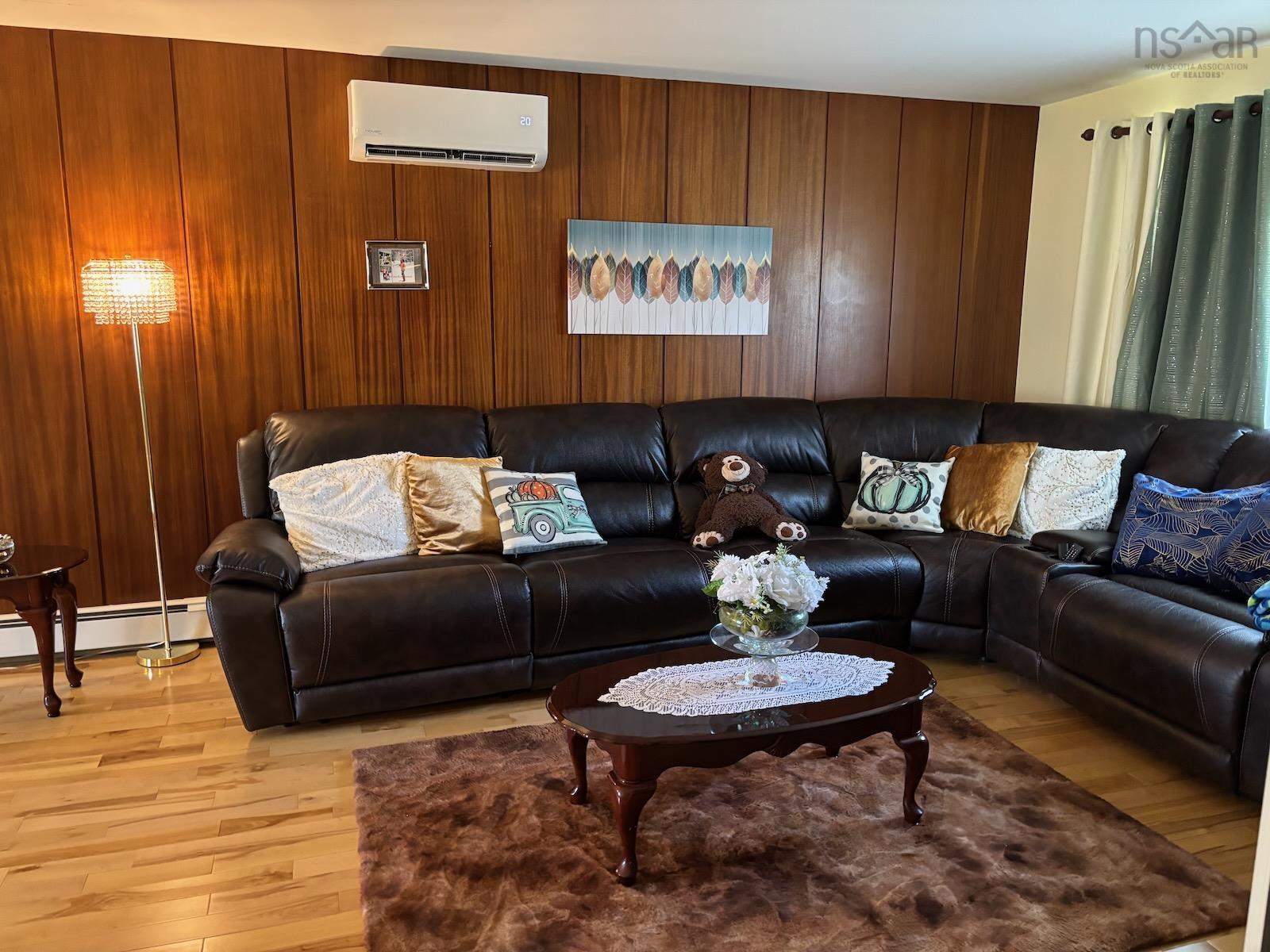 $349,900.00: 10 Park Street, Yarmouth