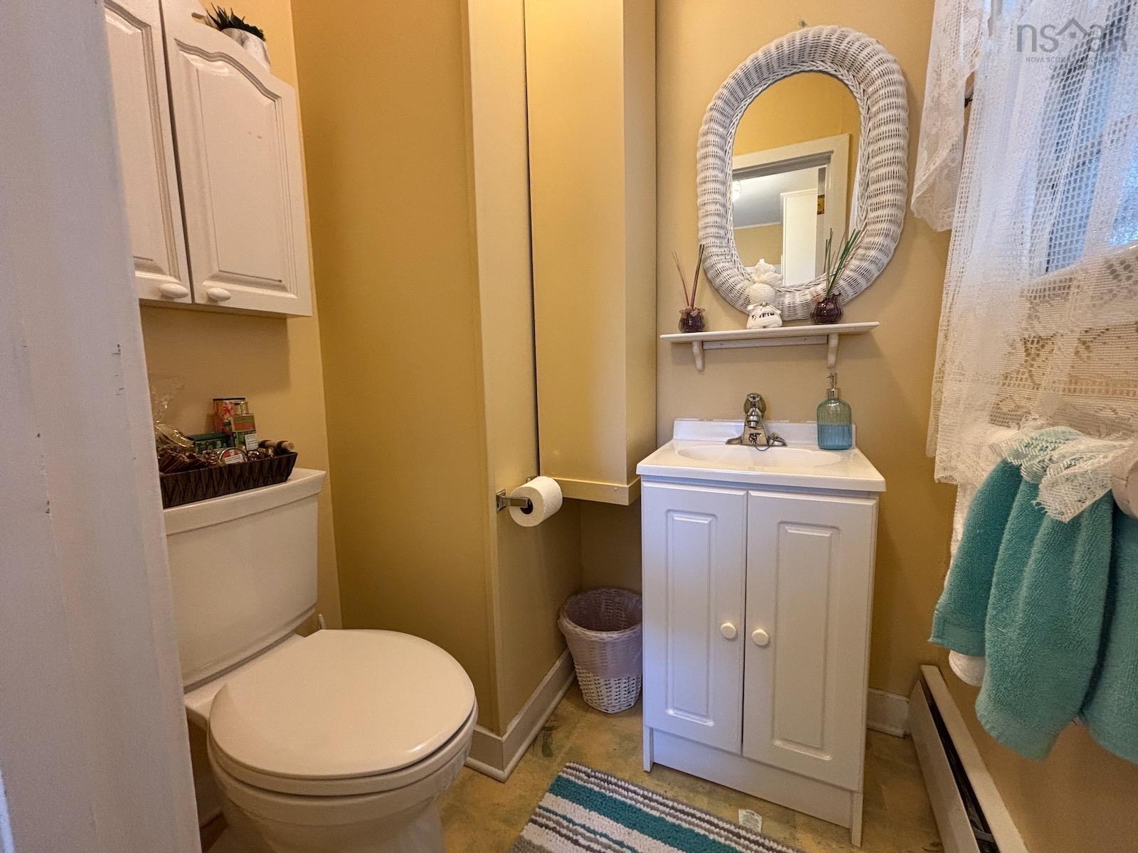 $349,900.00: 10 Park Street, Yarmouth