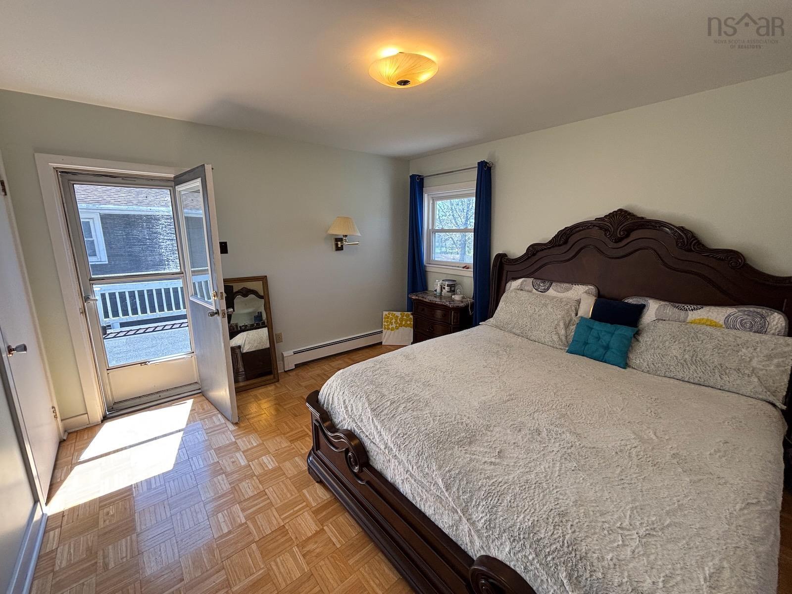 $349,900.00: 10 Park Street, Yarmouth