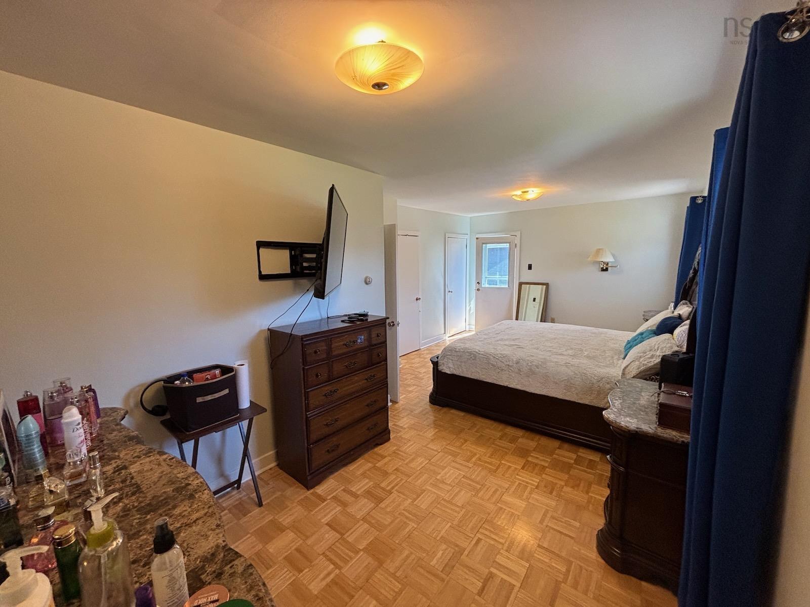 $349,900.00: 10 Park Street, Yarmouth