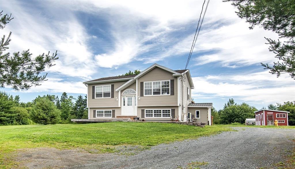 $585,000.00: 579 Highway 1, Mount Uniacke