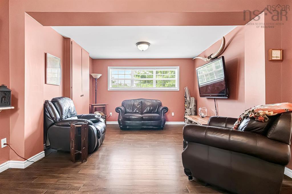 $585,000.00: 579 Highway 1, Mount Uniacke