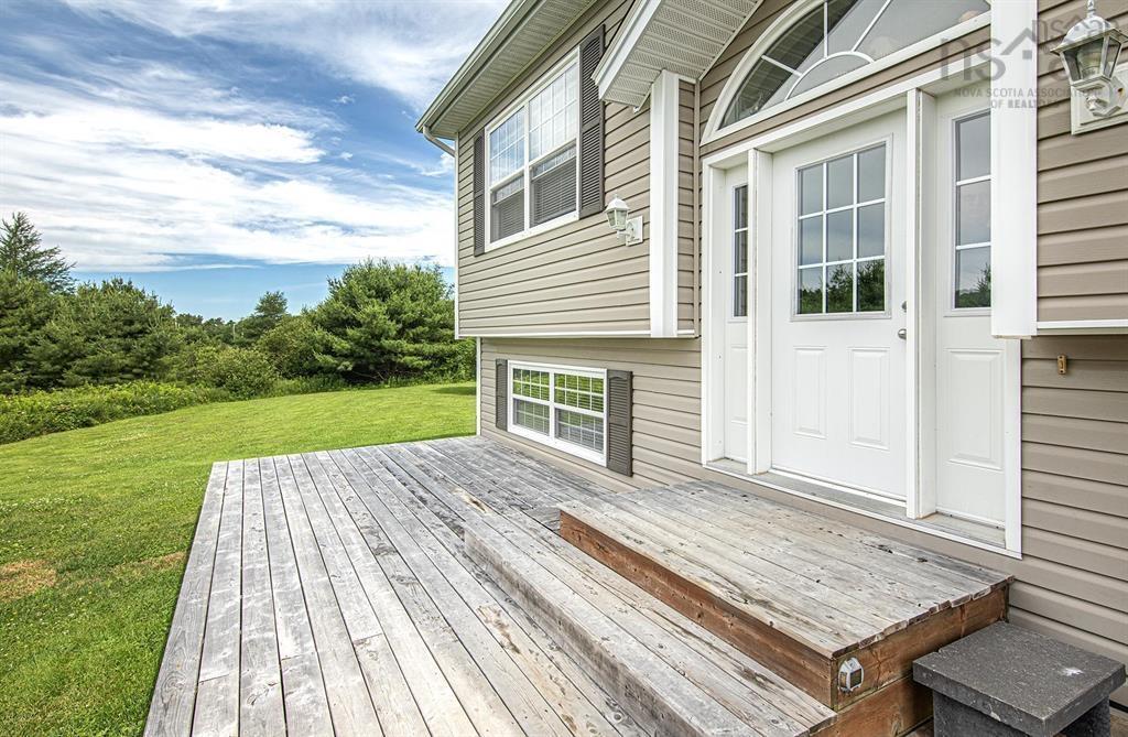 $585,000.00: 579 Highway 1, Mount Uniacke