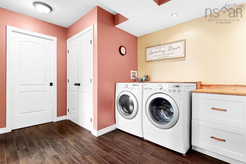 $585,000.00: 579 Highway 1, Mount Uniacke