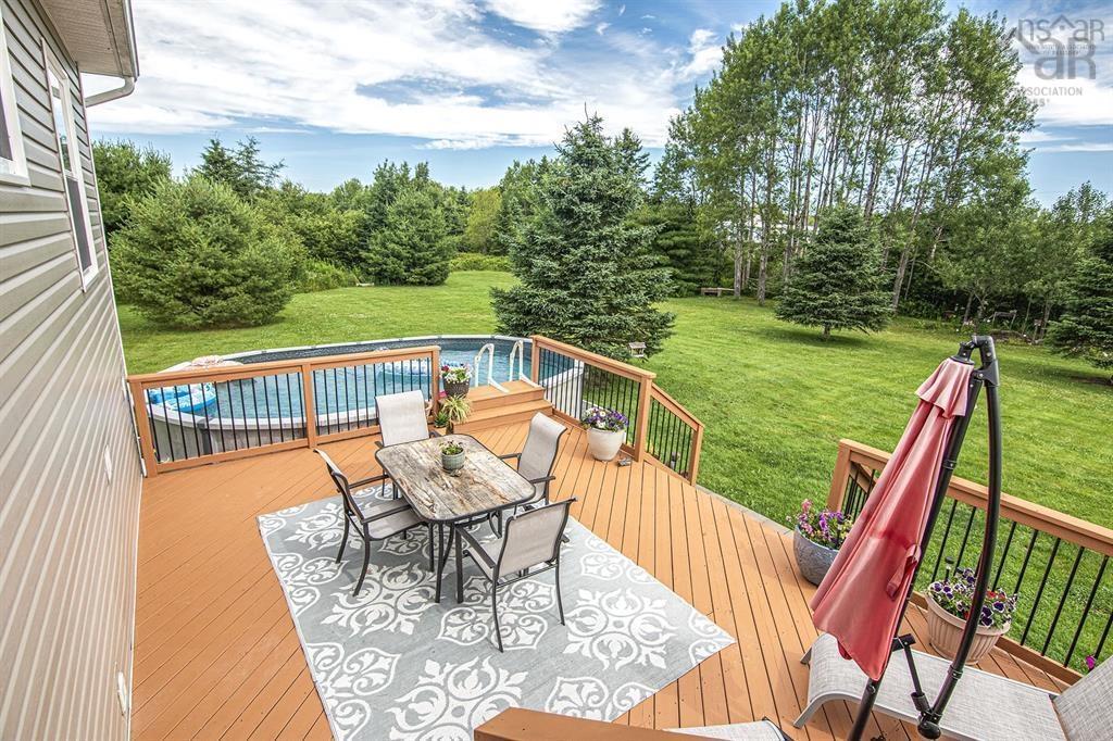 $585,000.00: 579 Highway 1, Mount Uniacke