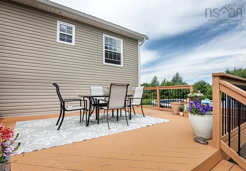 $585,000.00: 579 Highway 1, Mount Uniacke