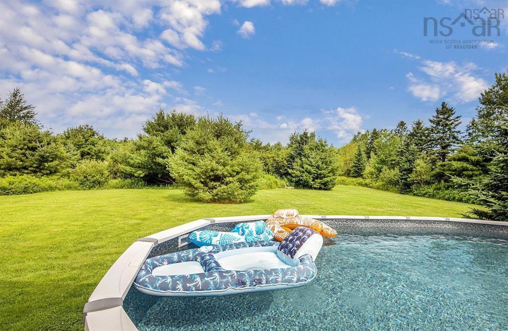 $585,000.00: 579 Highway 1, Mount Uniacke