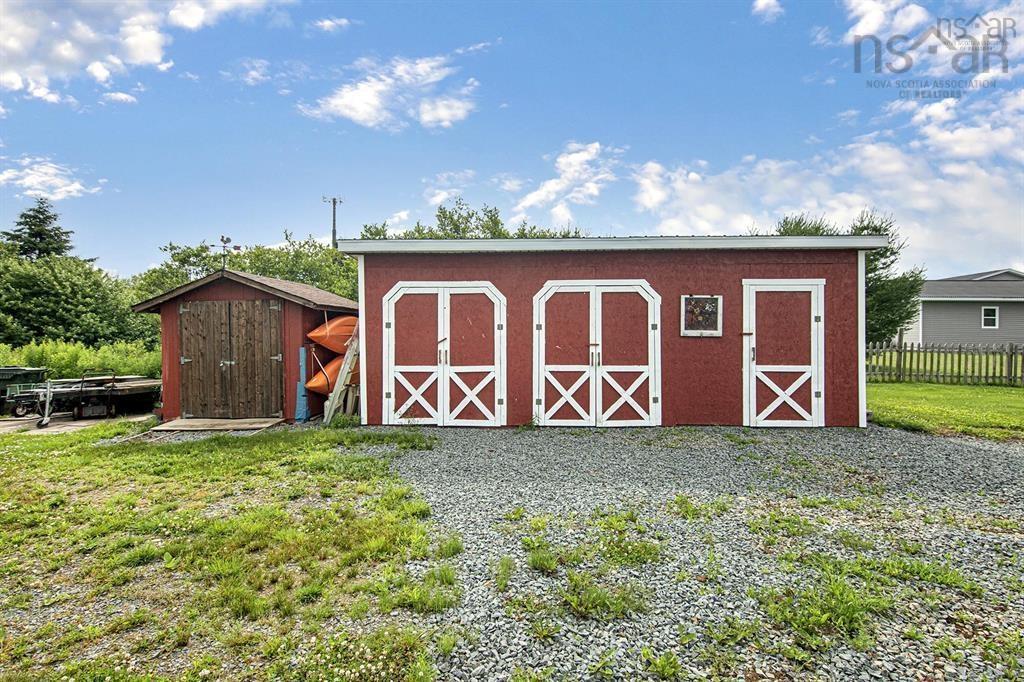 $585,000.00: 579 Highway 1, Mount Uniacke