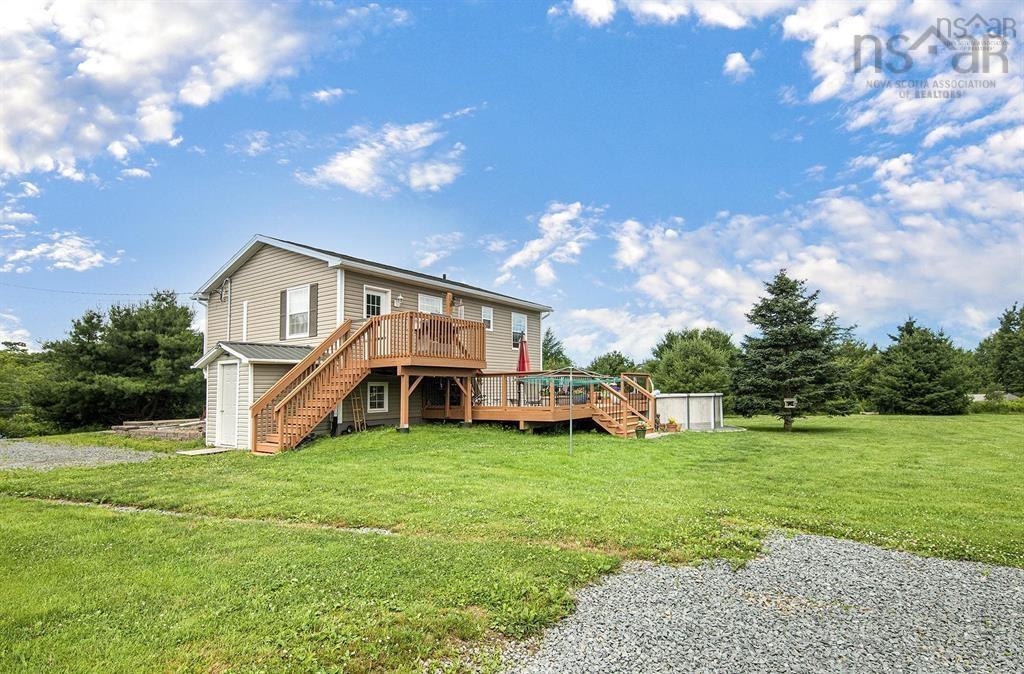 $585,000.00: 579 Highway 1, Mount Uniacke