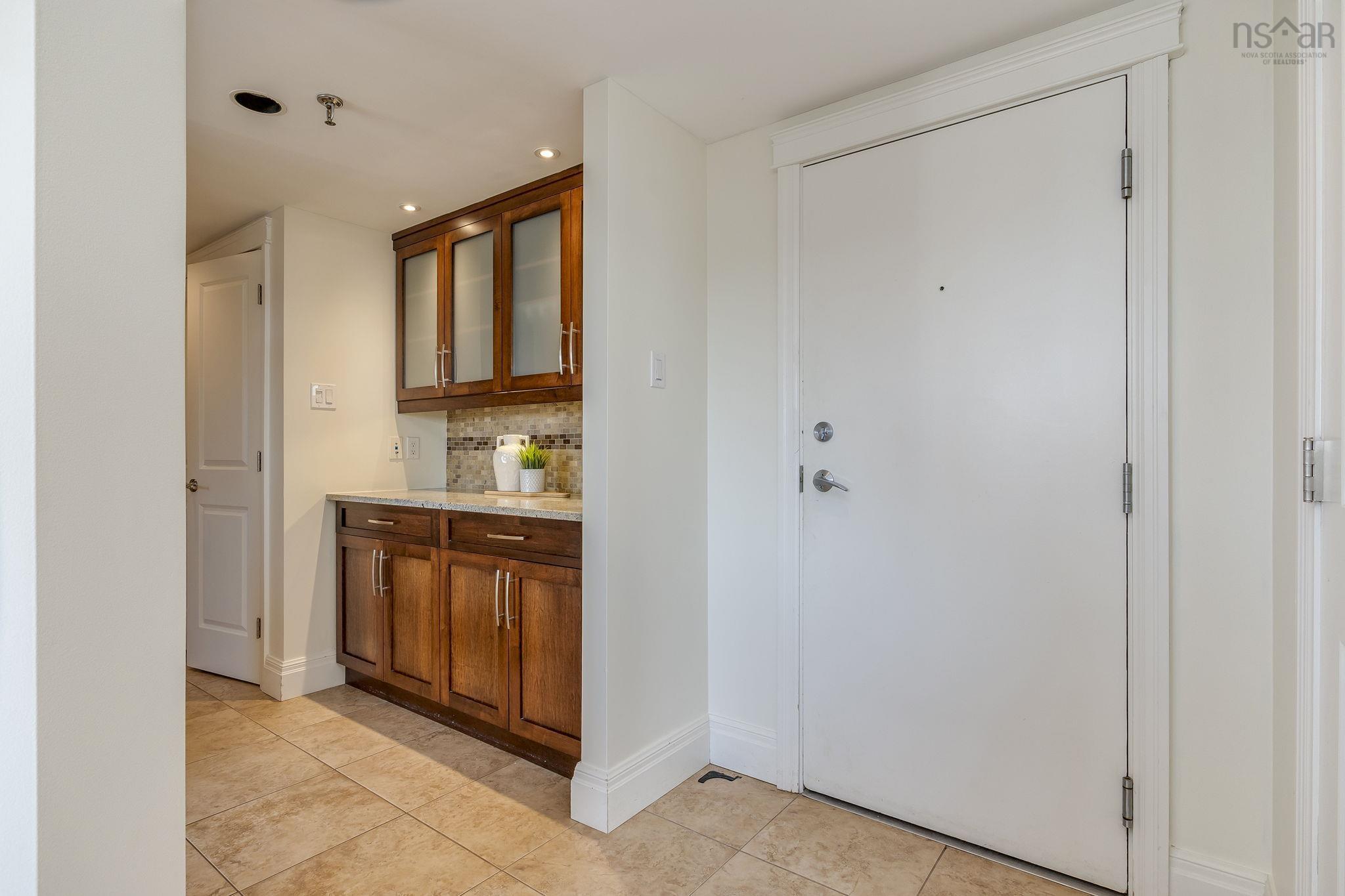 $430,000.00: 1110 45 Vimy Avenue, Clayton Park