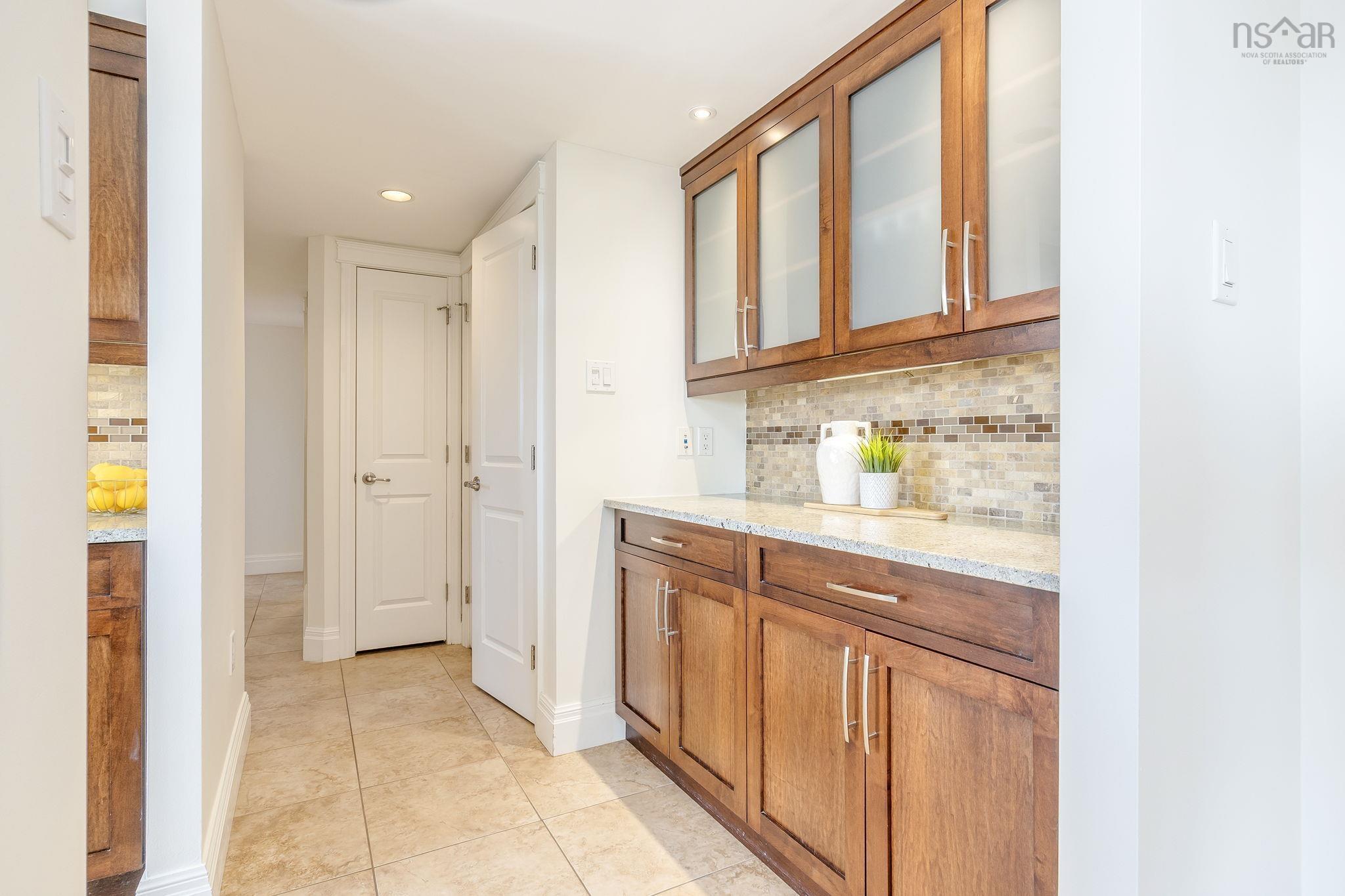 $430,000.00: 1110 45 Vimy Avenue, Clayton Park