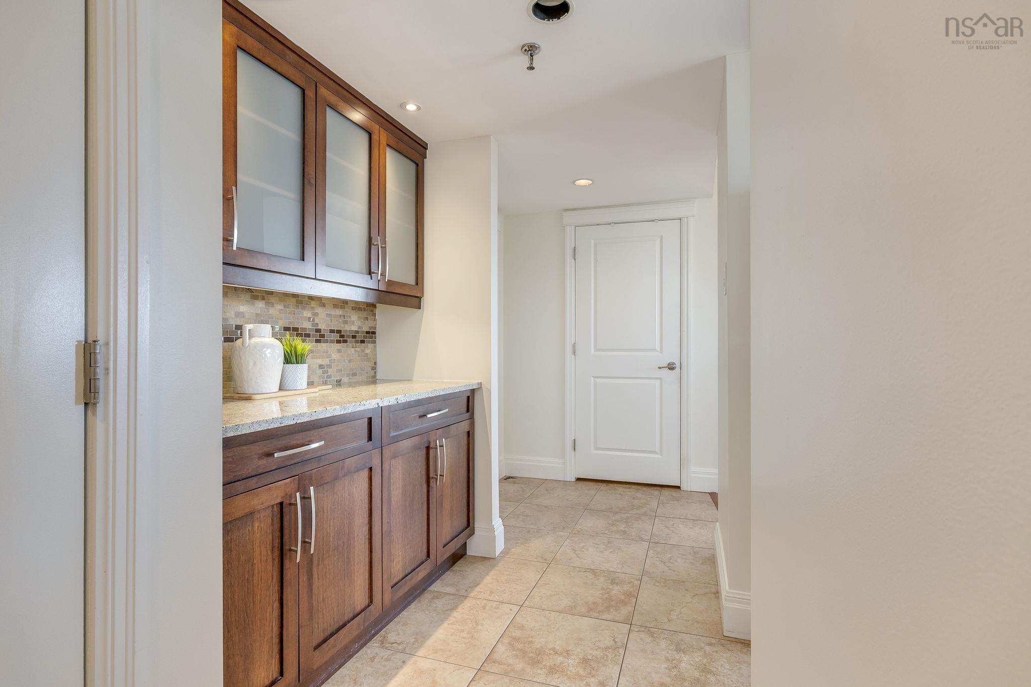 $430,000.00: 1110 45 Vimy Avenue, Clayton Park