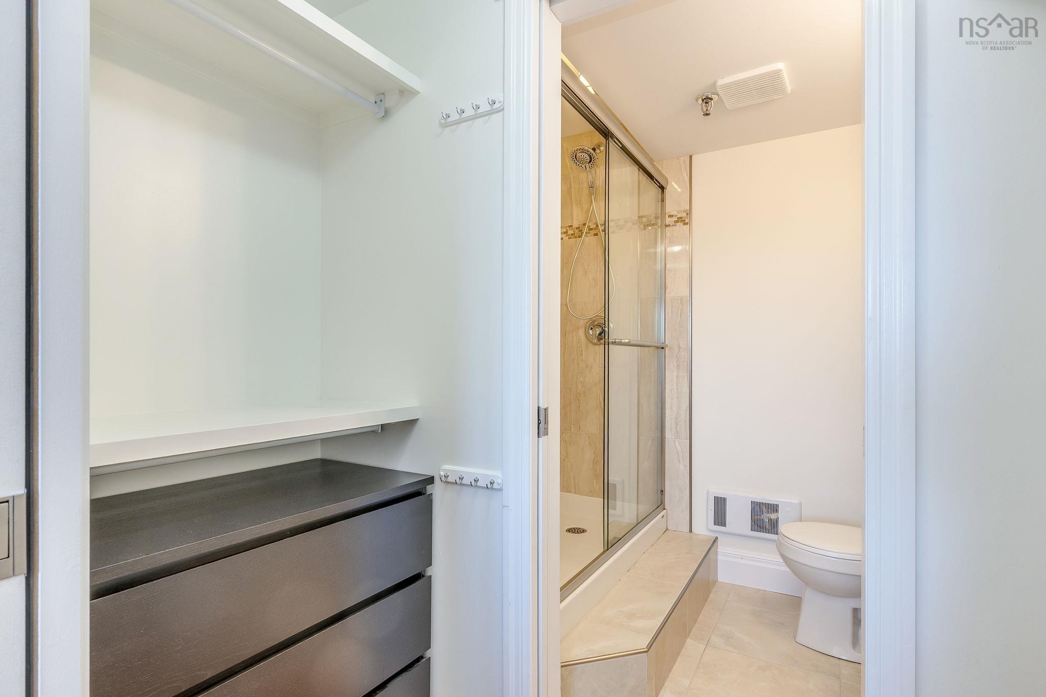 $430,000.00: 1110 45 Vimy Avenue, Clayton Park