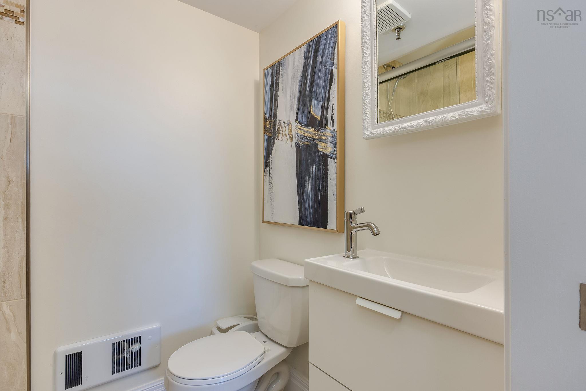 $430,000.00: 1110 45 Vimy Avenue, Clayton Park