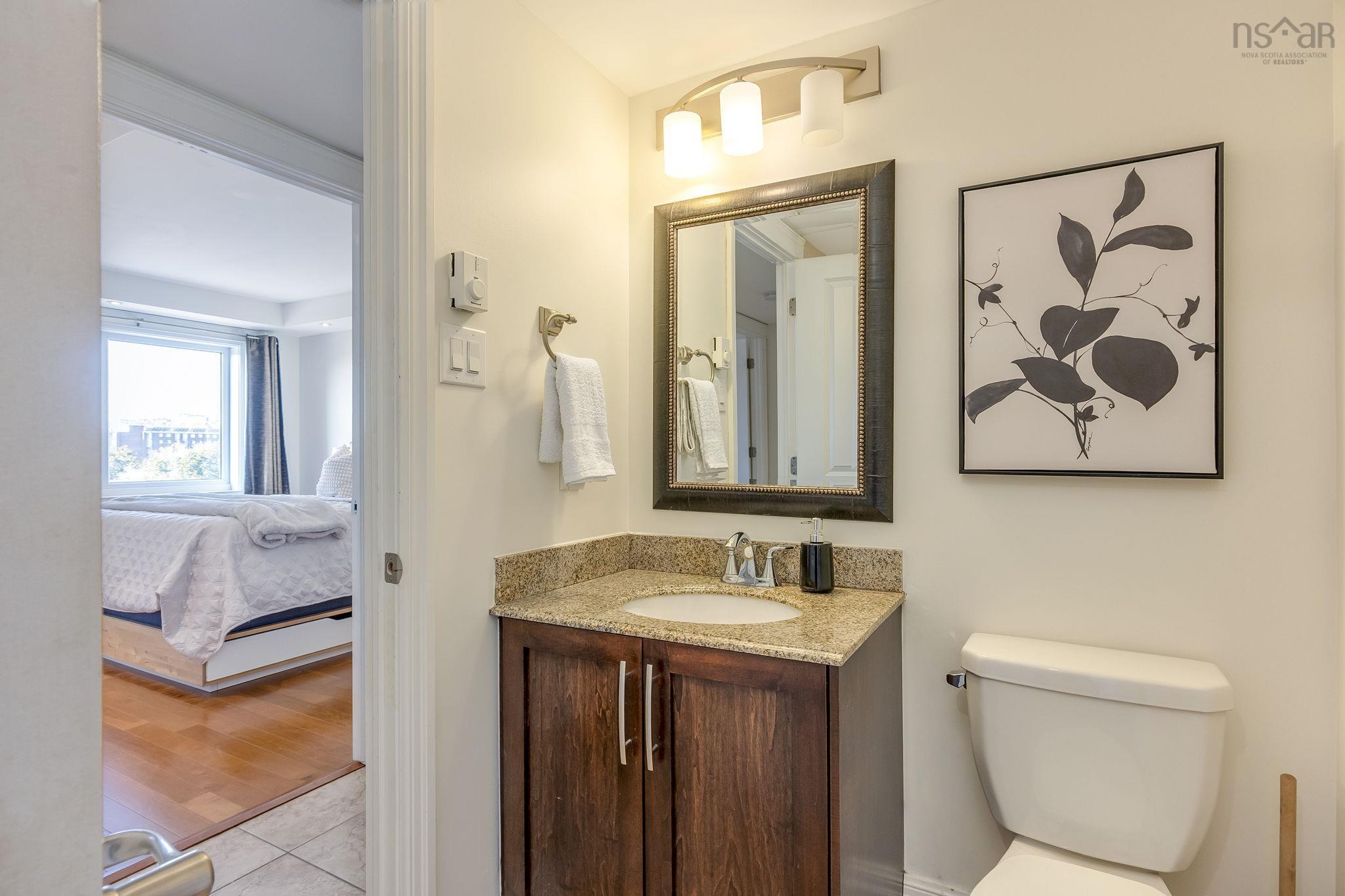 $430,000.00: 1110 45 Vimy Avenue, Clayton Park