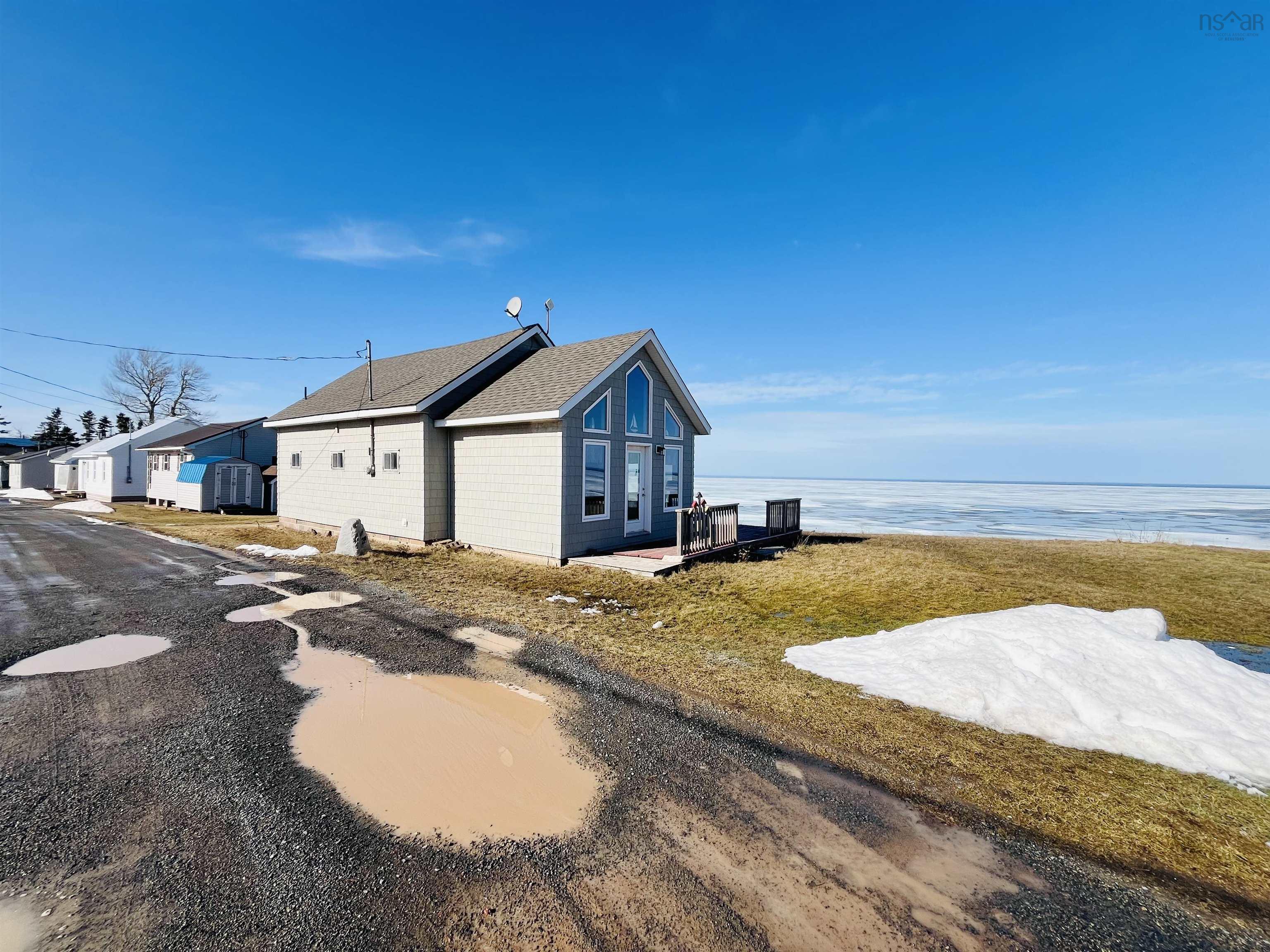 $279,900.00: 219 Norm Greene Trail, Port Howe