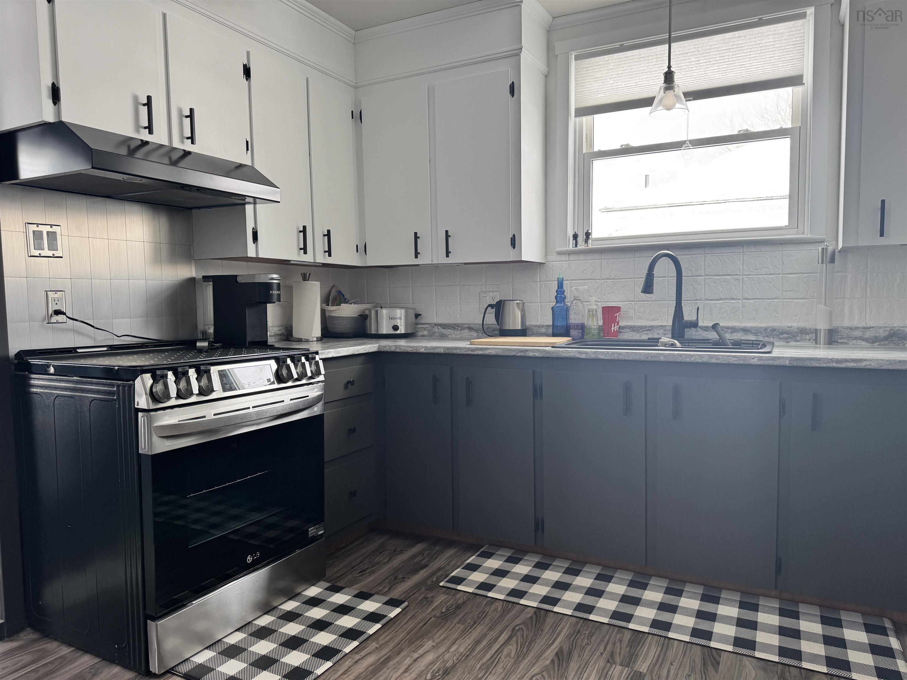 $298,500.00: 21 6th Street, Trenton