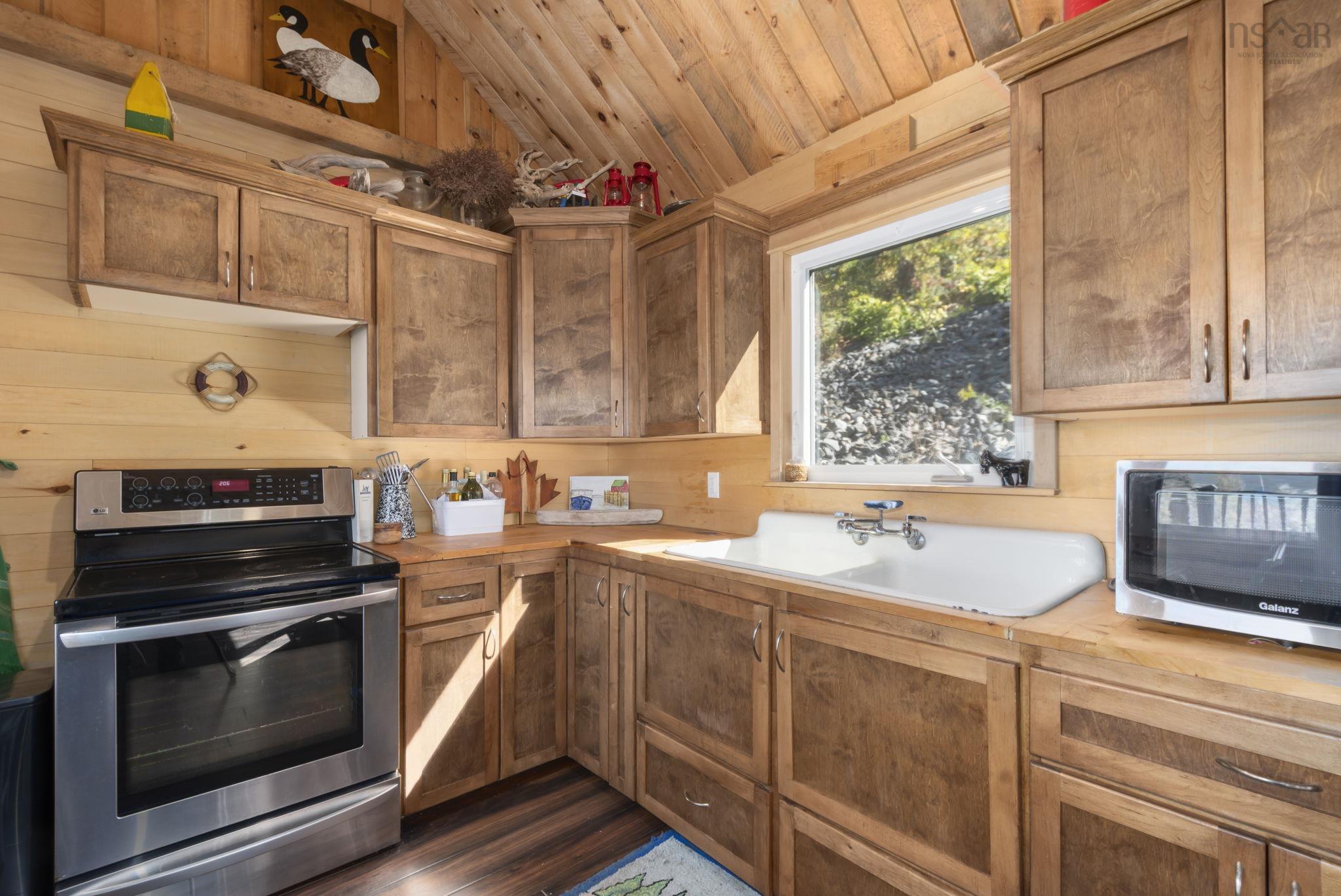 $220,000.00: 54 Cove Road, Halls Harbour