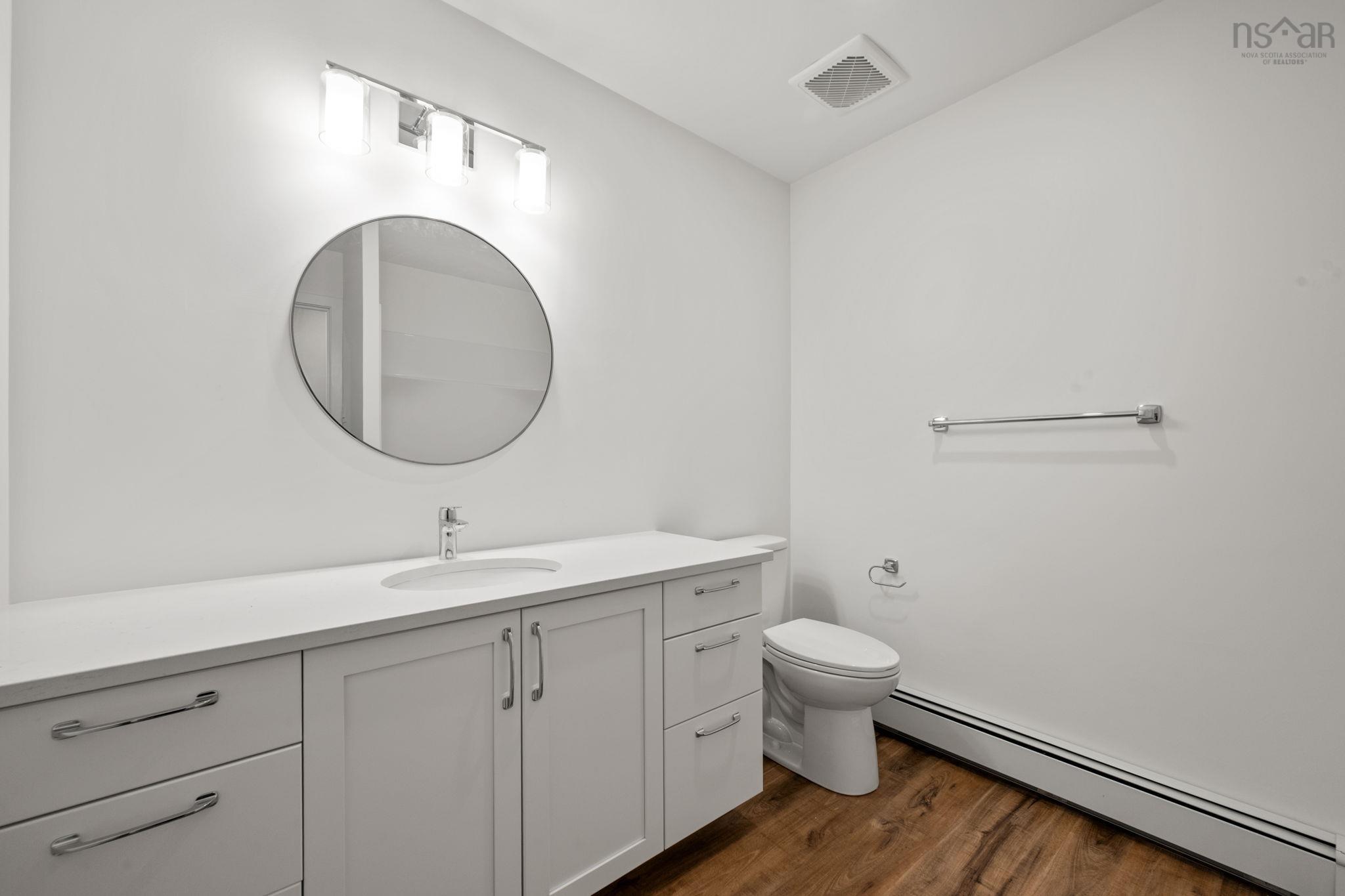 $649,900.00: 196 Lacewood Drive, Halifax Regional Municipality