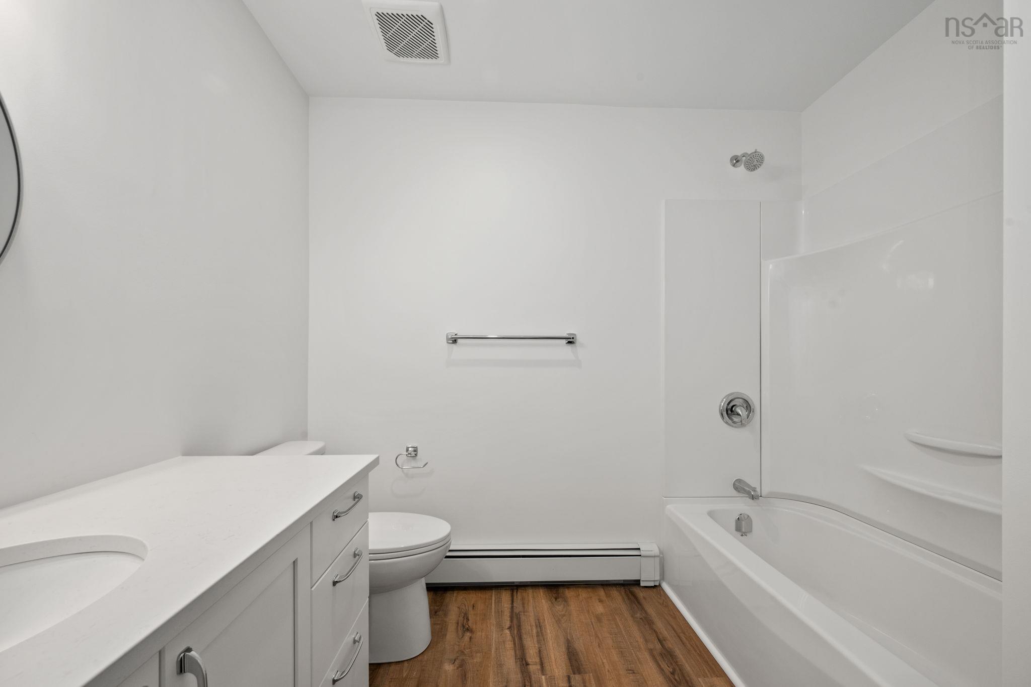 $649,900.00: 196 Lacewood Drive, Halifax Regional Municipality