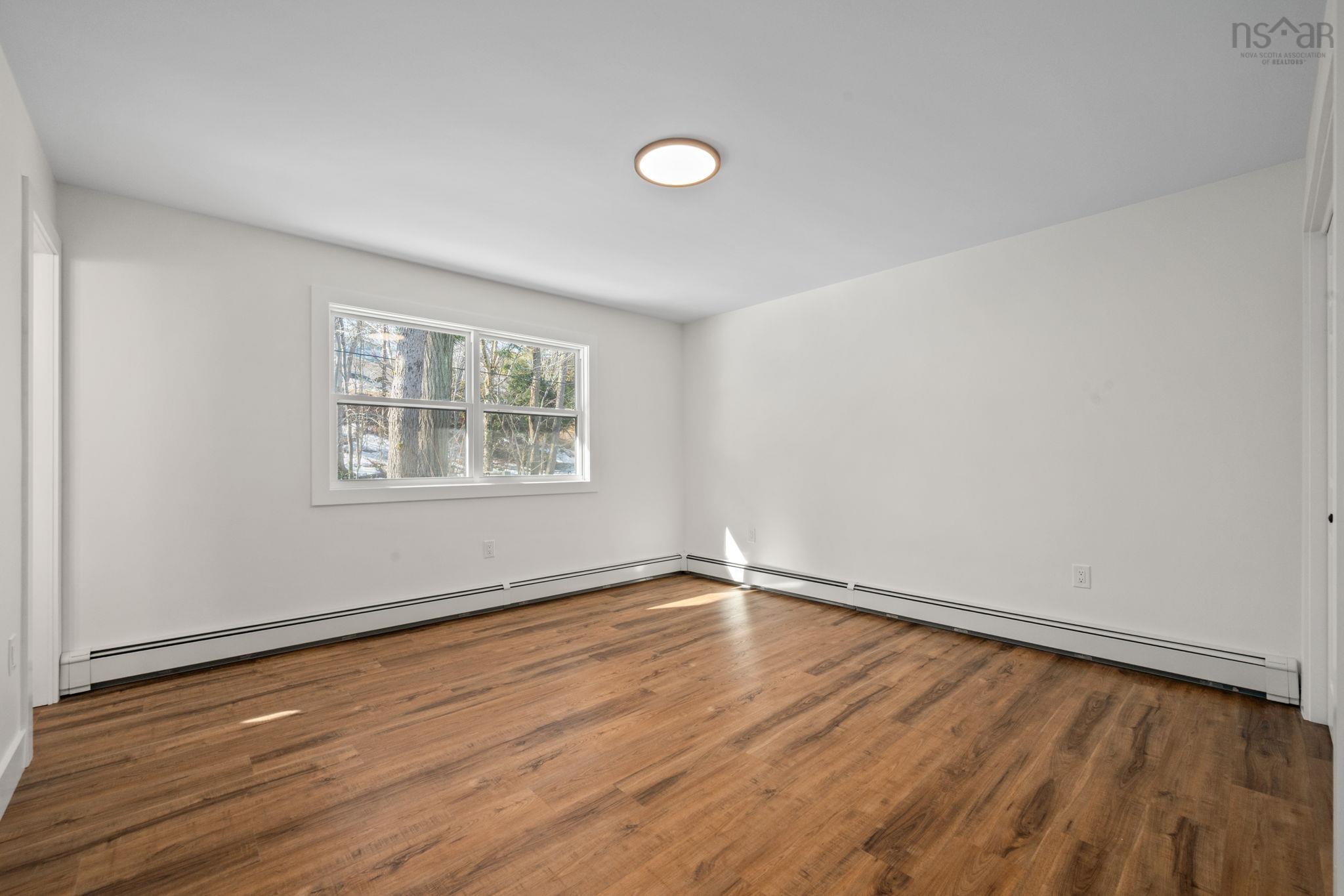 $649,900.00: 196 Lacewood Drive, Halifax Regional Municipality