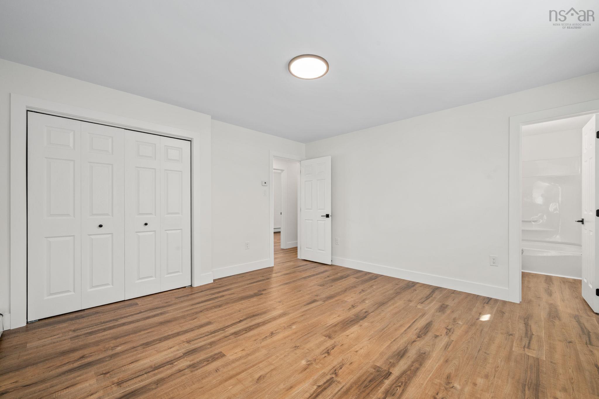 $649,900.00: 196 Lacewood Drive, Halifax Regional Municipality