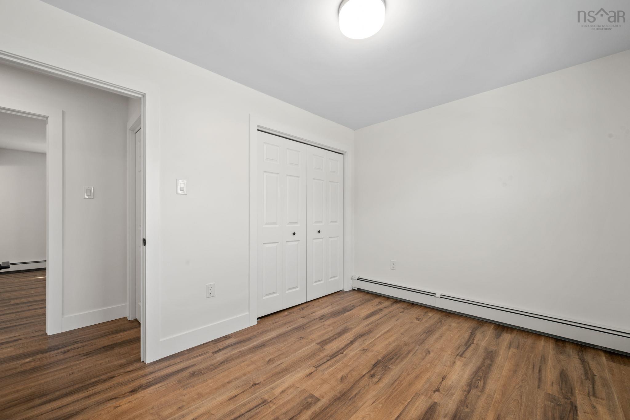 $649,900.00: 196 Lacewood Drive, Halifax Regional Municipality