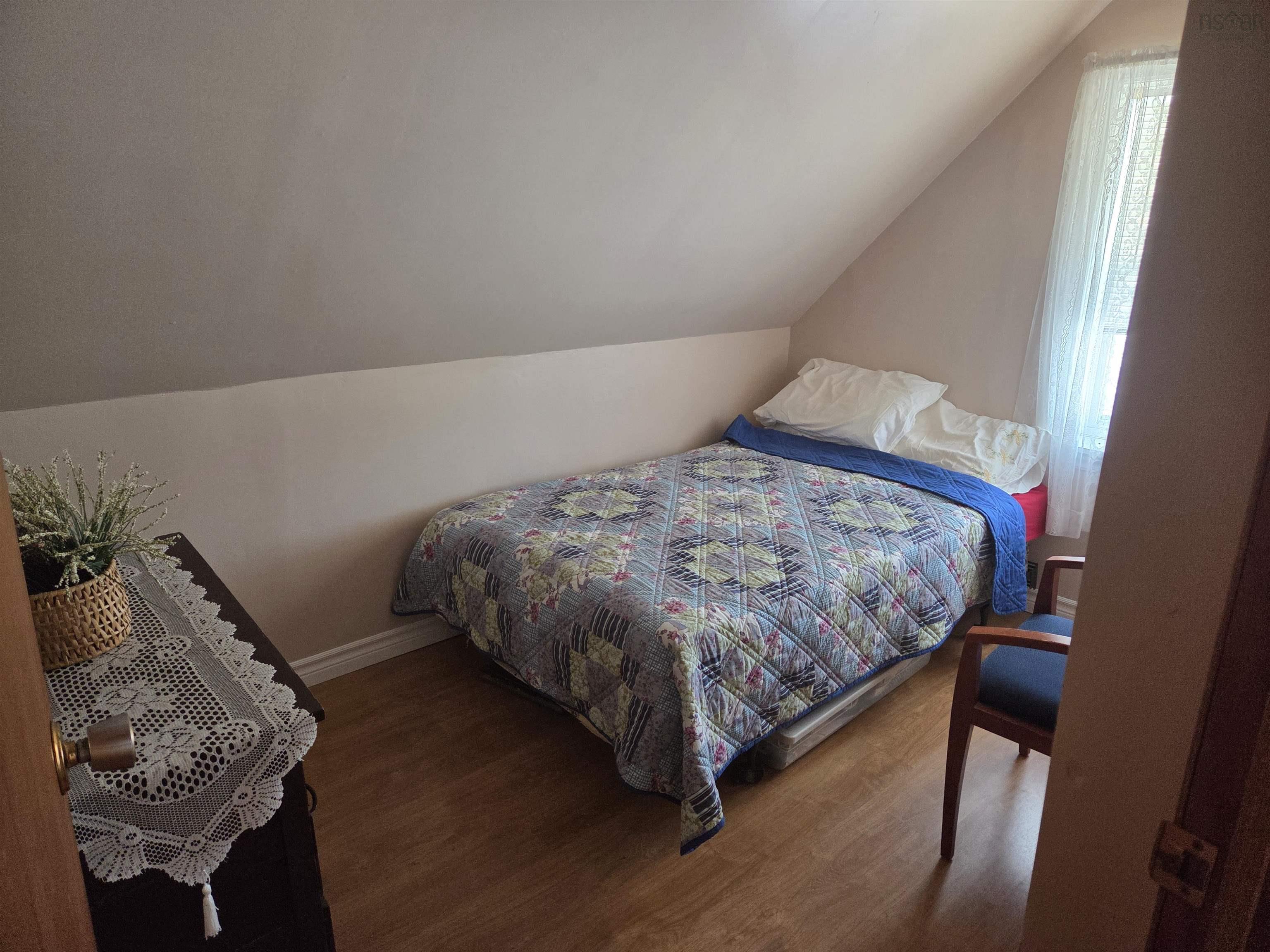 $479,900.00: 4105 Highway 316 Highway, St Andrew