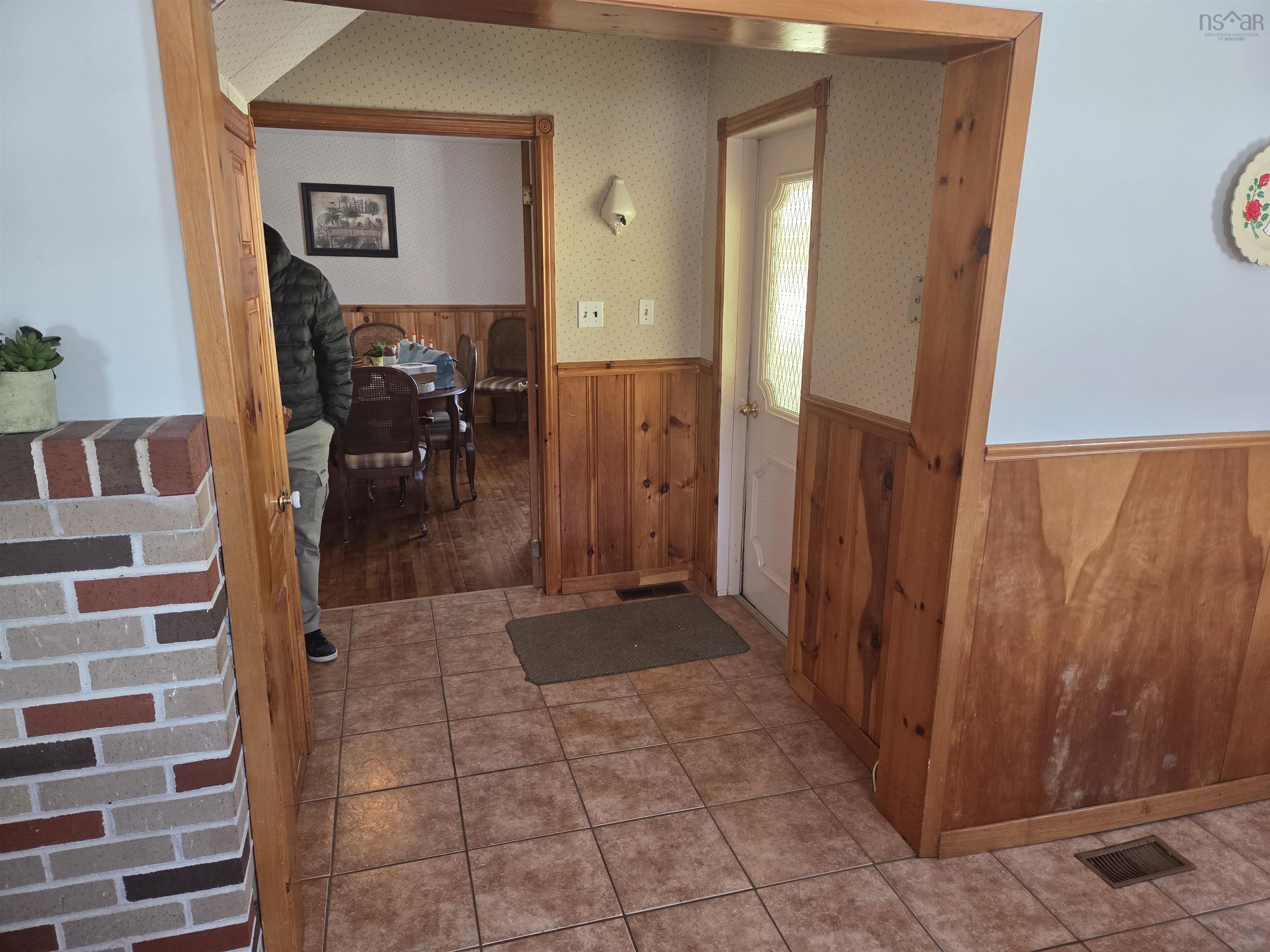 $479,900.00: 4105 Highway 316 Highway, St Andrew