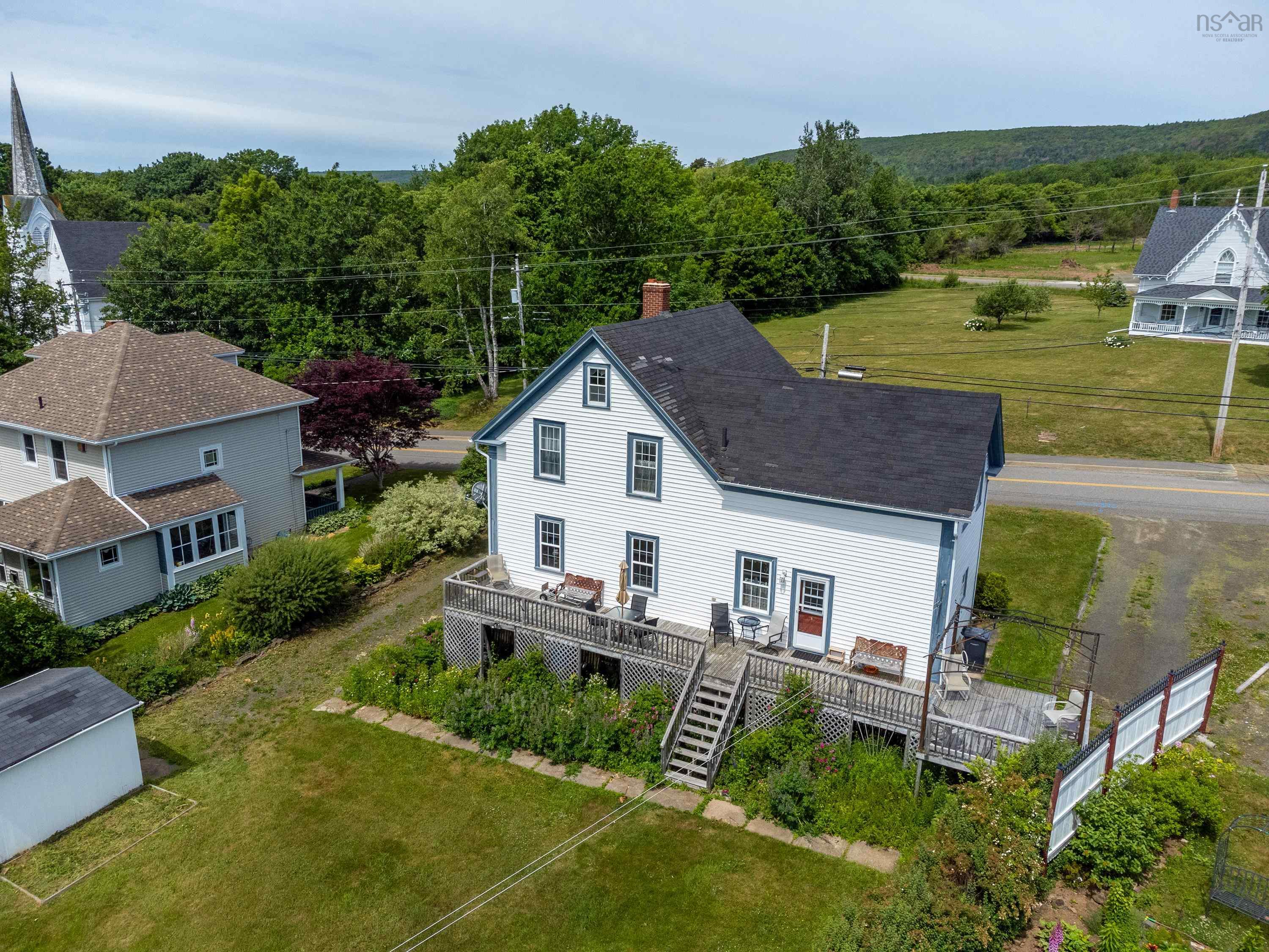 $449,900.00: 5454 Granville Road, Granville Ferry
