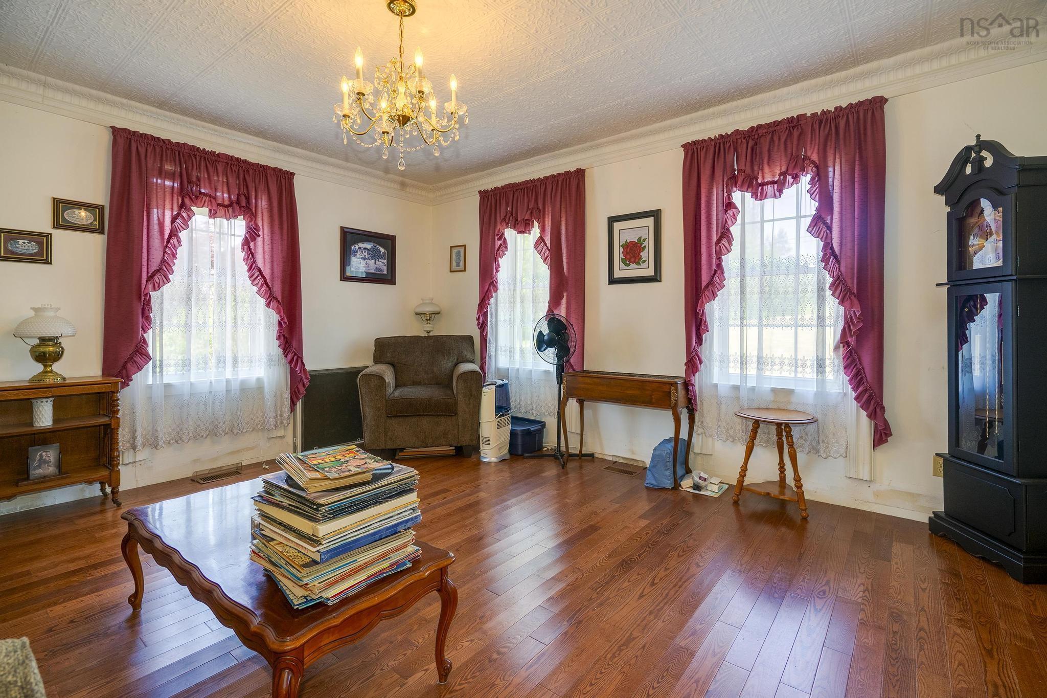 $495,000.00: 5454 Granville Road, Granville Ferry