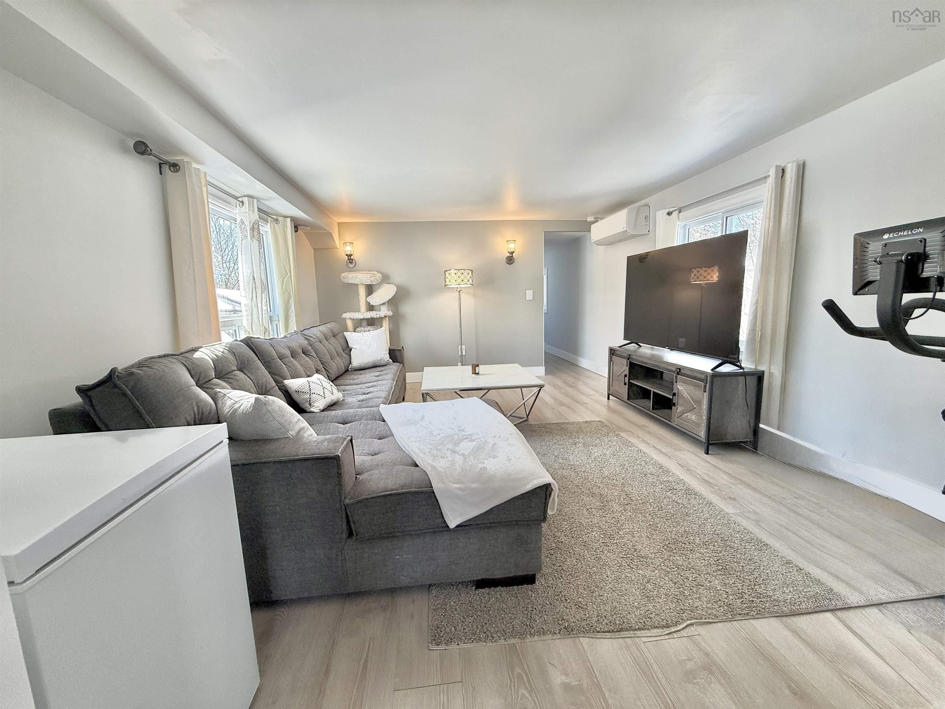 $249,900.00: 11 SNOW WHITE Drive, Lake Echo