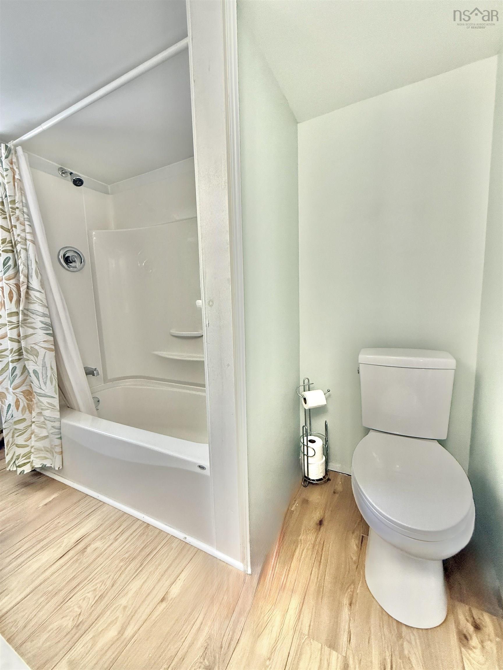 $249,900.00: 11 SNOW WHITE Drive, Lake Echo