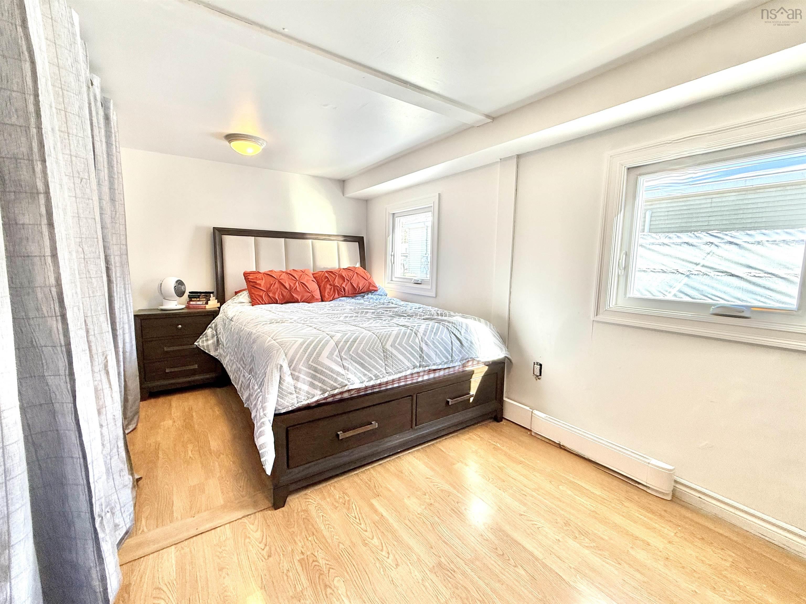 $249,900.00: 11 SNOW WHITE Drive, Lake Echo