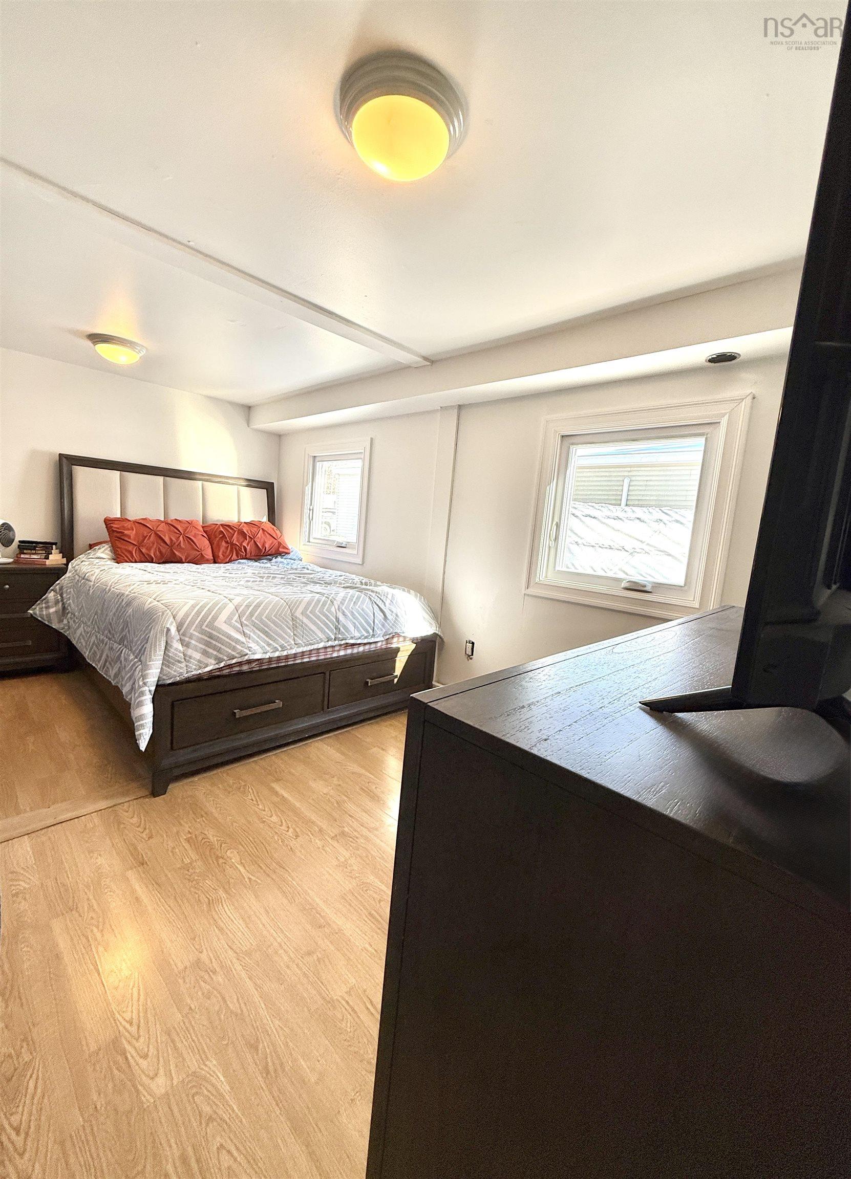 $249,900.00: 11 SNOW WHITE Drive, Lake Echo