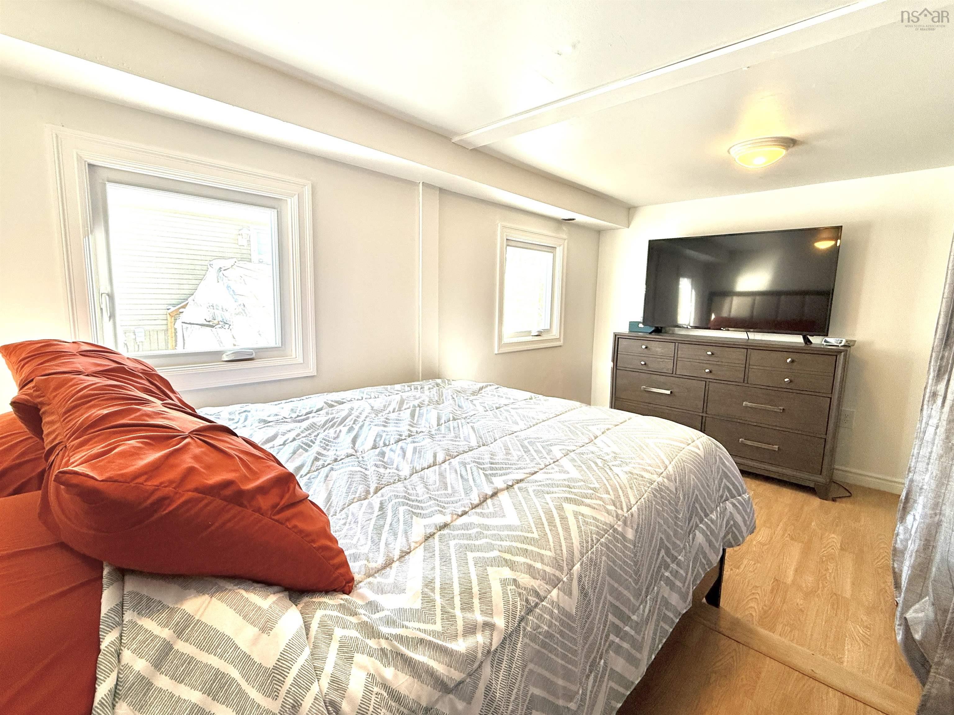 $249,900.00: 11 SNOW WHITE Drive, Lake Echo