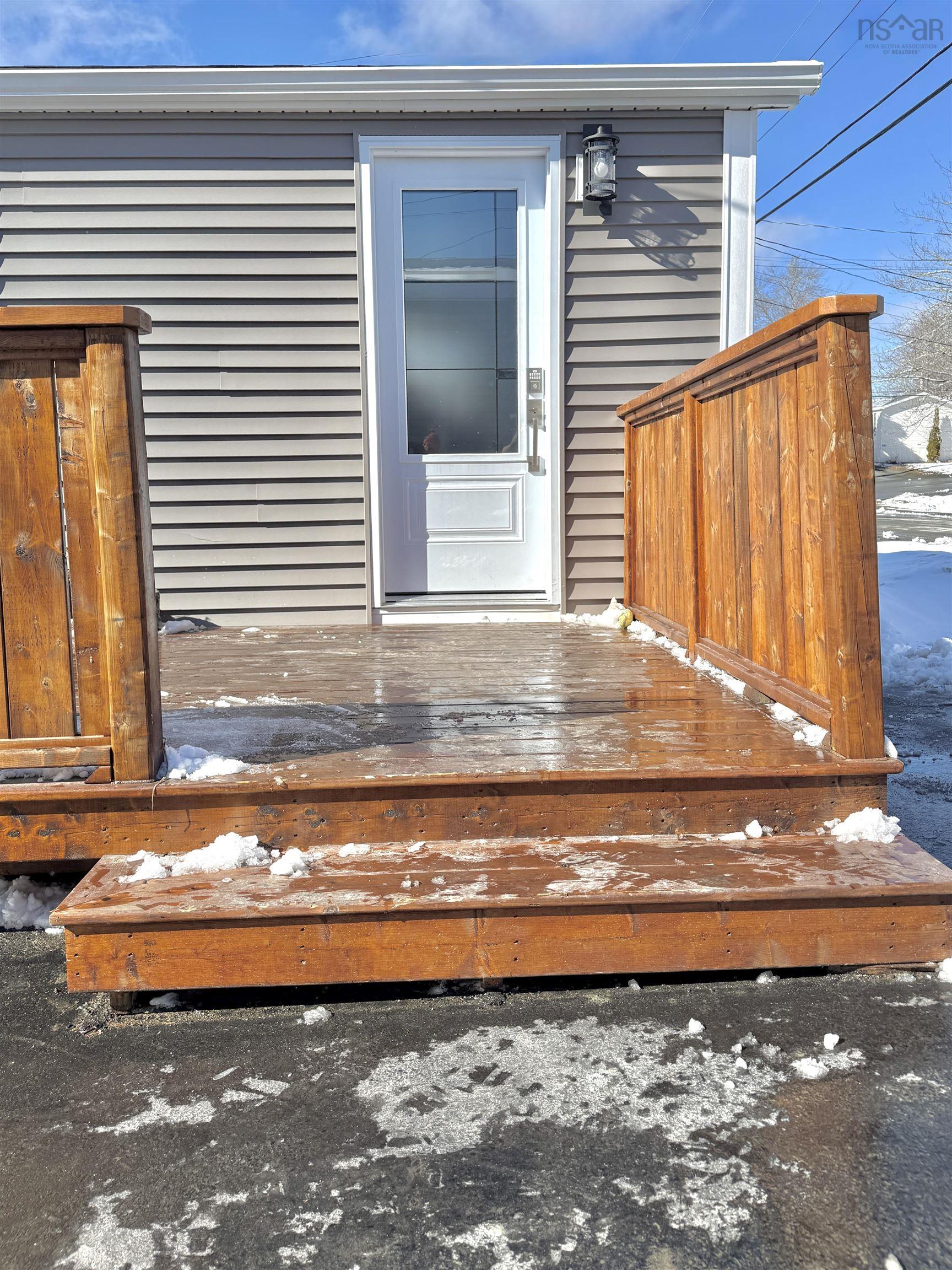 $249,900.00: 11 SNOW WHITE Drive, Lake Echo