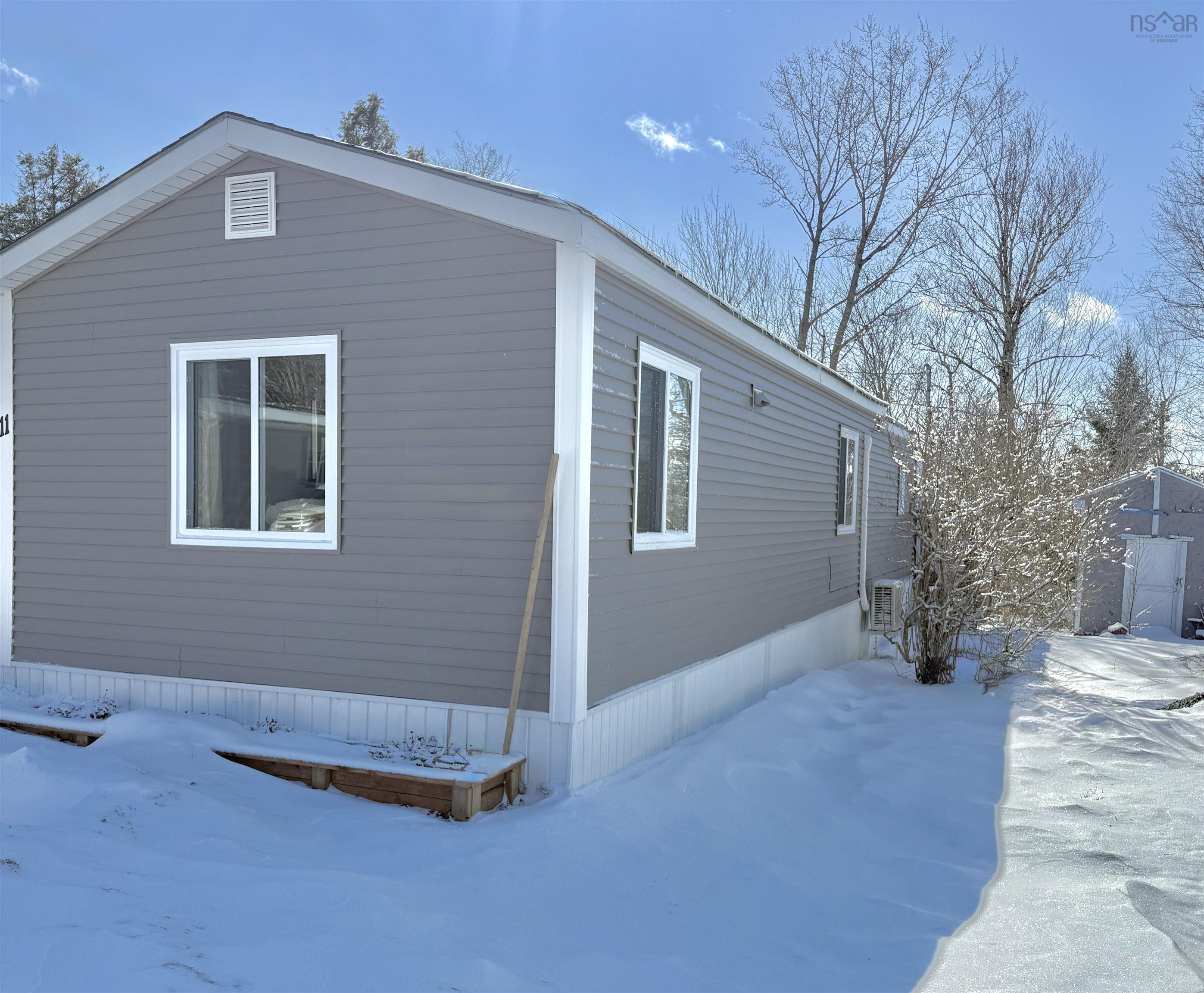 $249,900.00: 11 SNOW WHITE Drive, Lake Echo