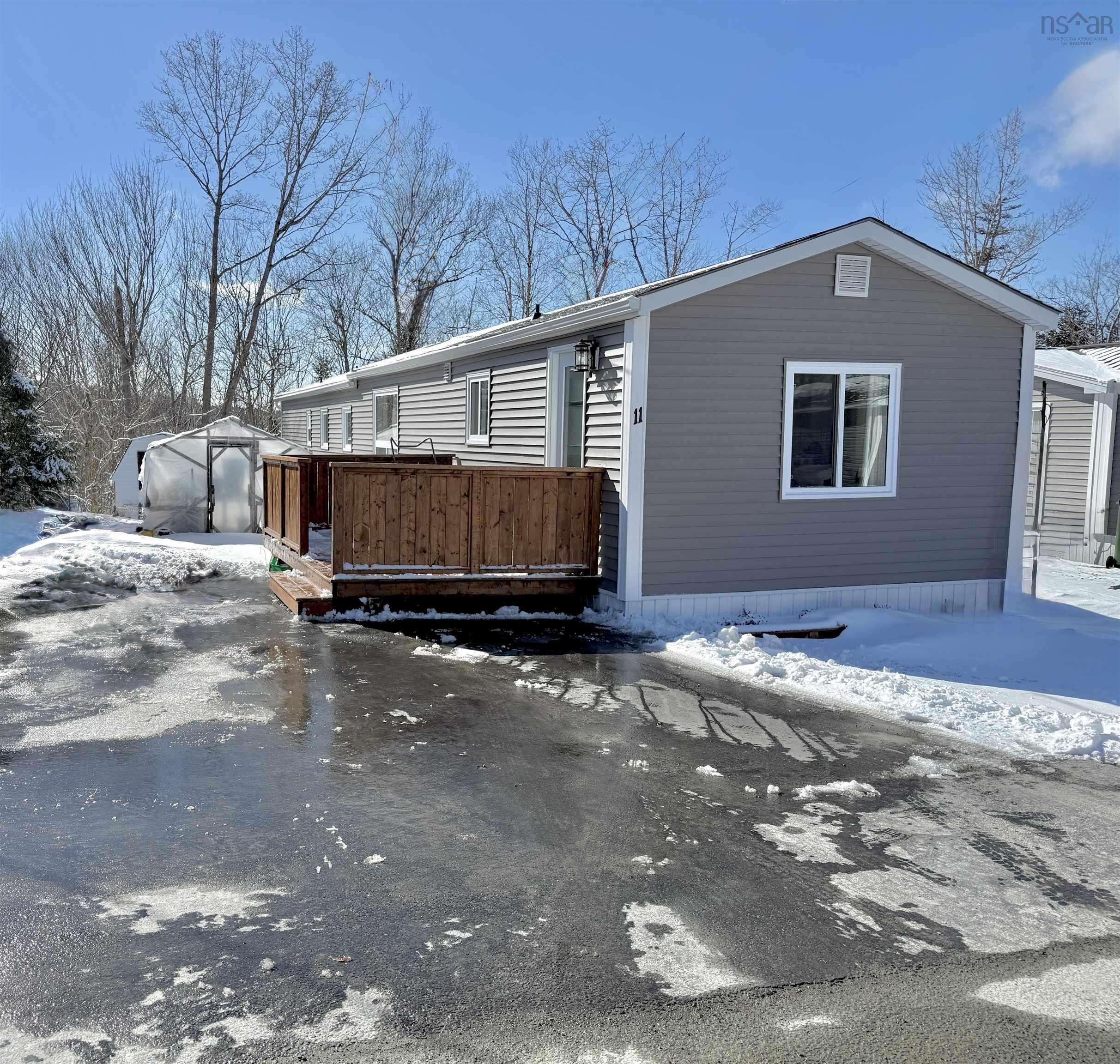 $249,900.00: 11 SNOW WHITE Drive, Lake Echo