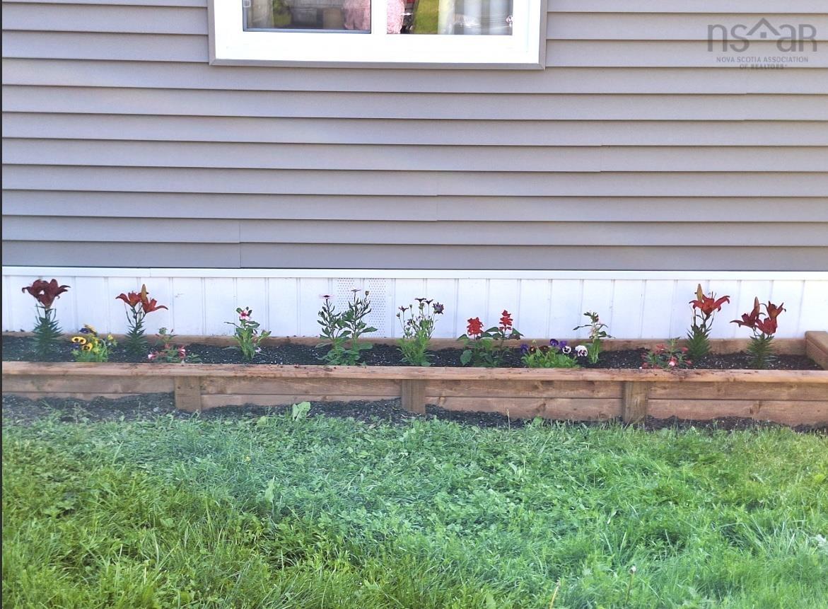 $249,900.00: 11 SNOW WHITE Drive, Lake Echo