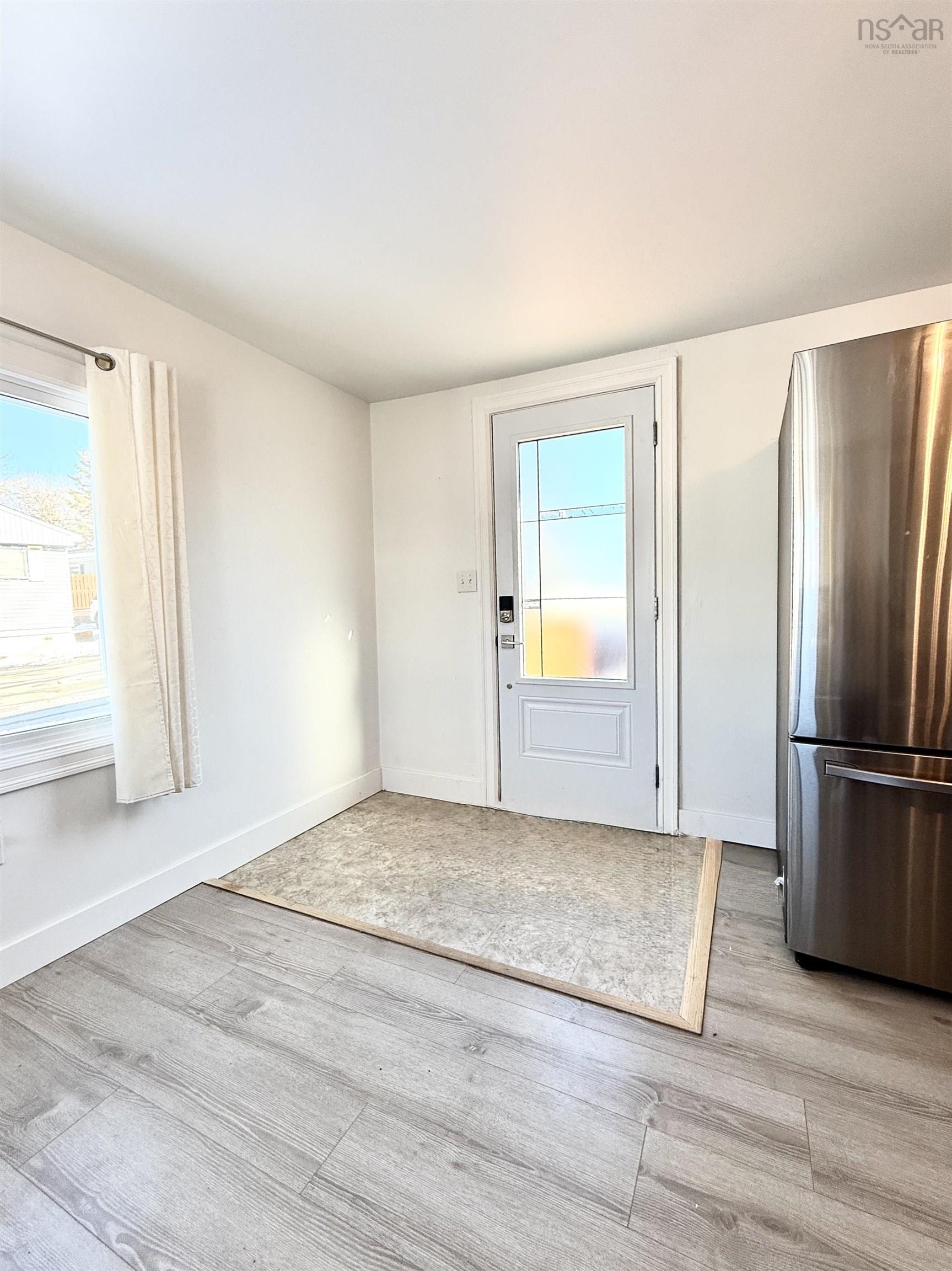 $249,900.00: 11 SNOW WHITE Drive, Lake Echo