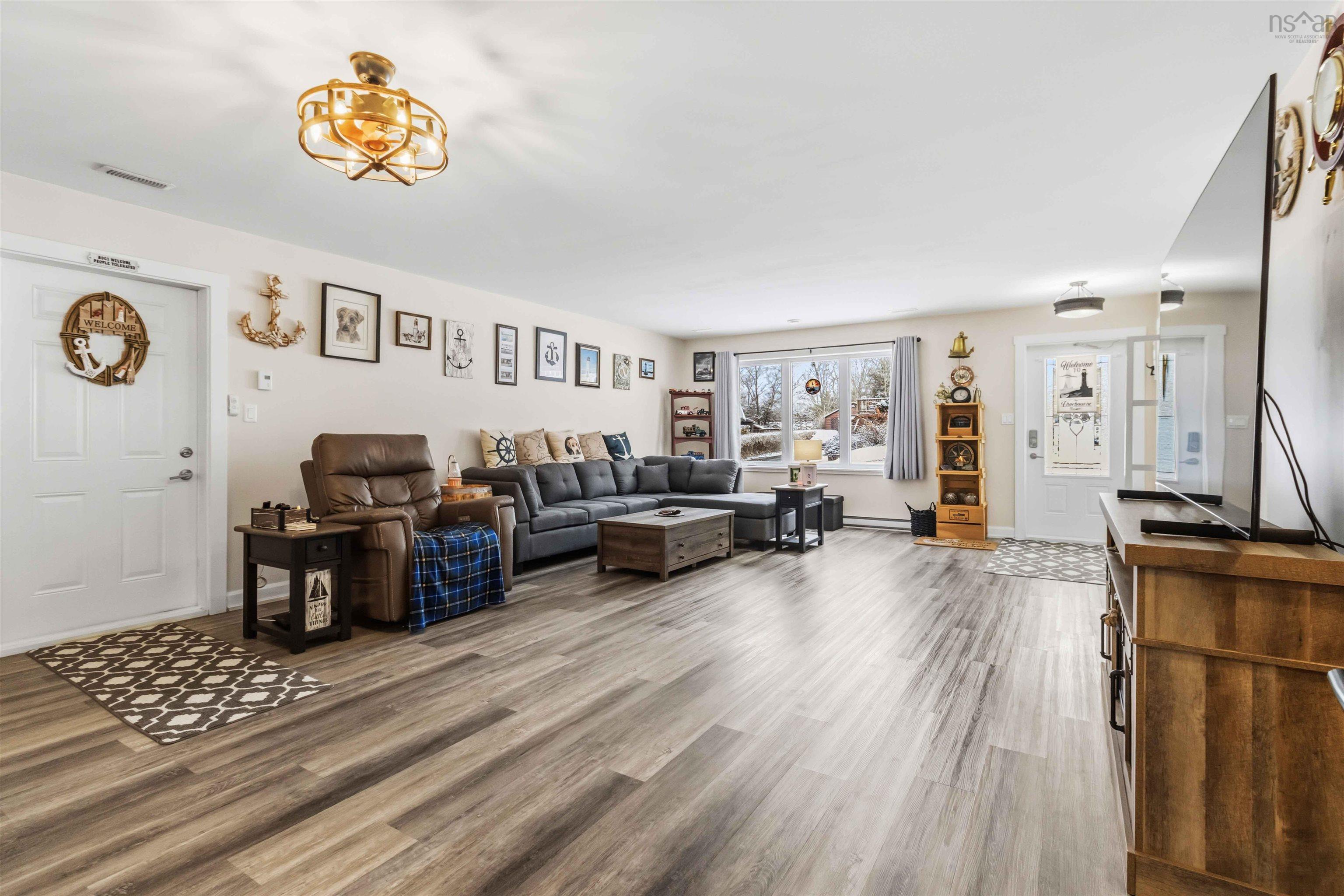 $529,900.00: 22 Hillside Drive, Bridgewater