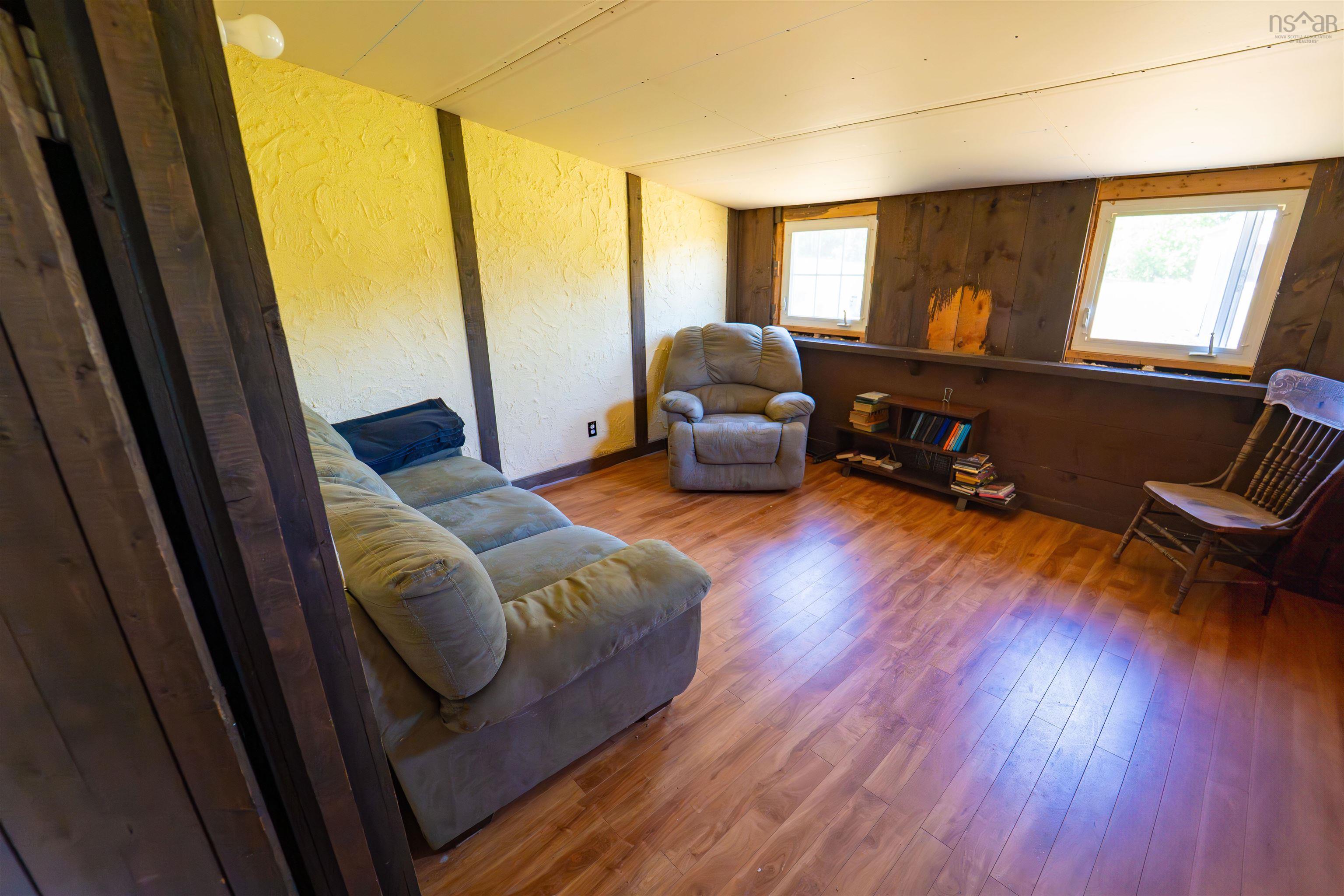 $285,900.00: 1286 Elderkin Road, Apple River