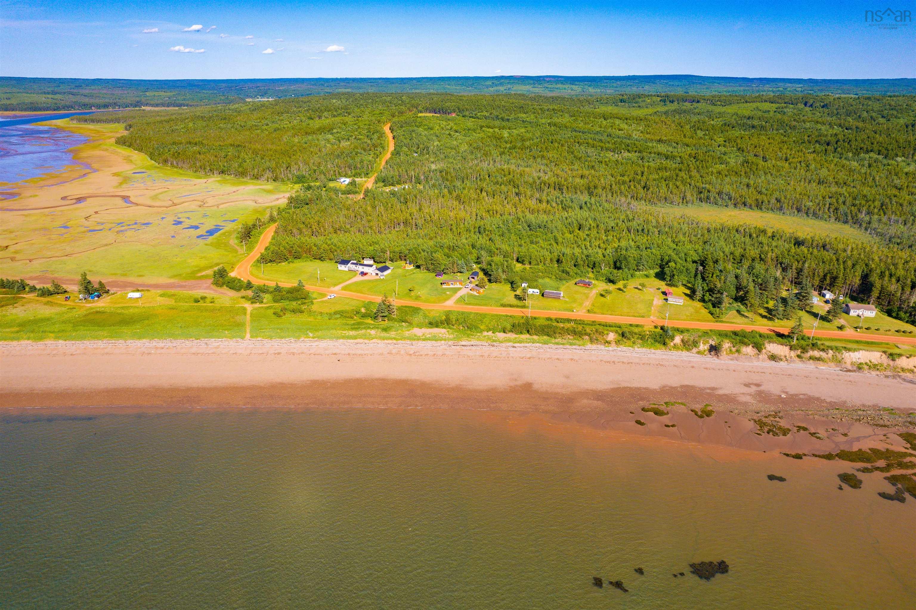 $285,900.00: 1286 Elderkin Road, Apple River