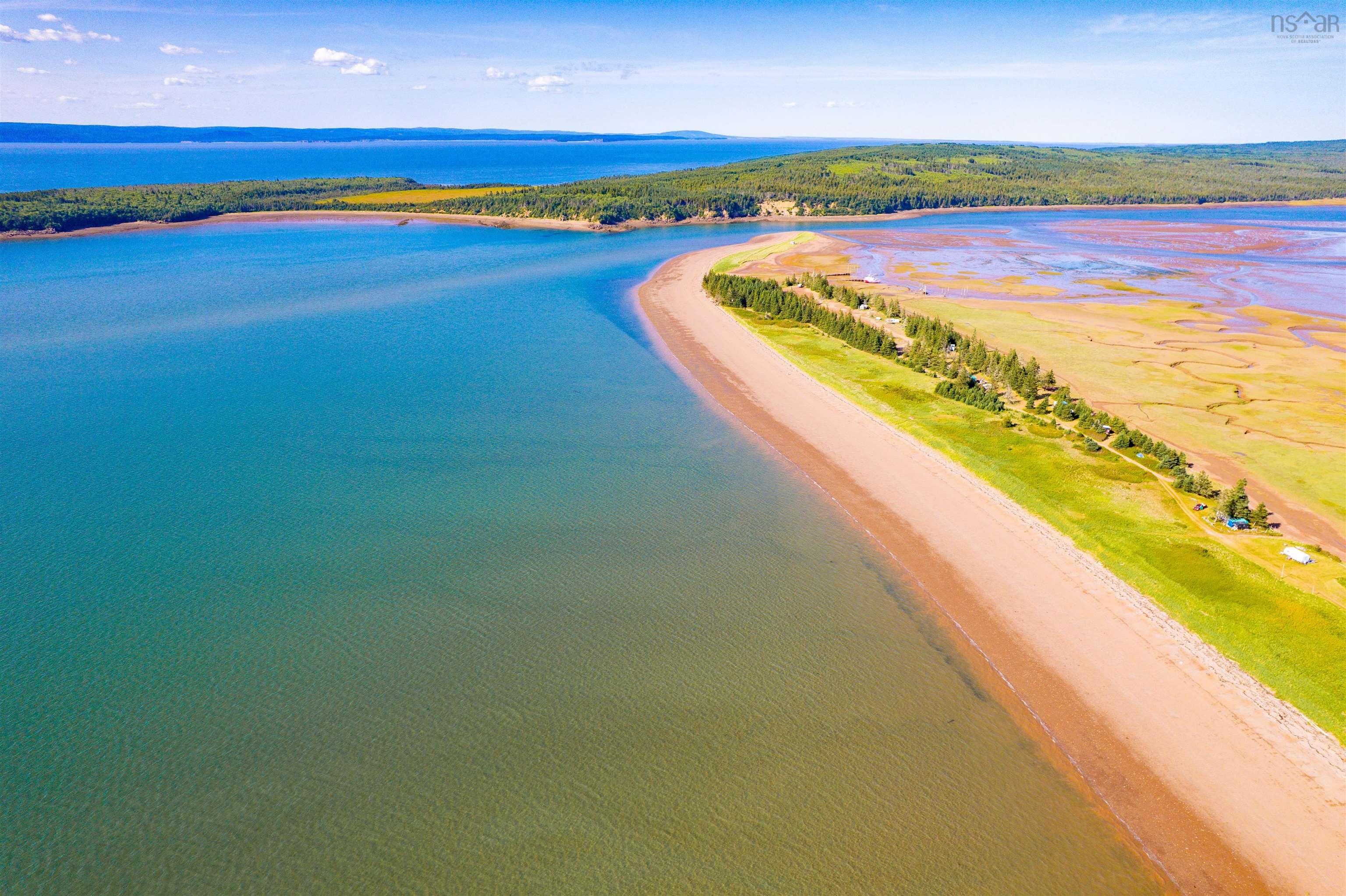 $285,900.00: 1286 Elderkin Road, Apple River