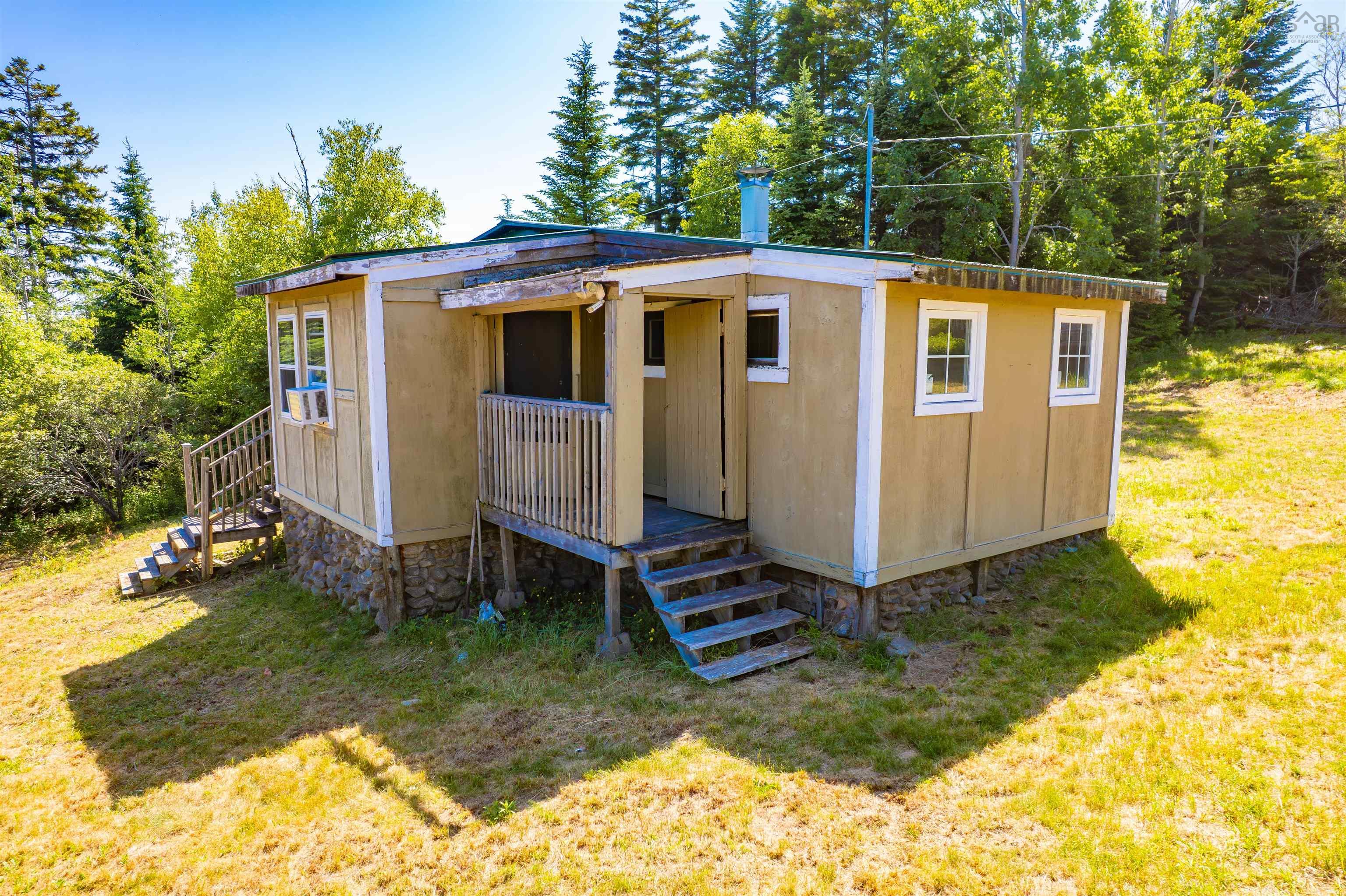 $265,900.00: 1286 Elderkin Road, Apple River