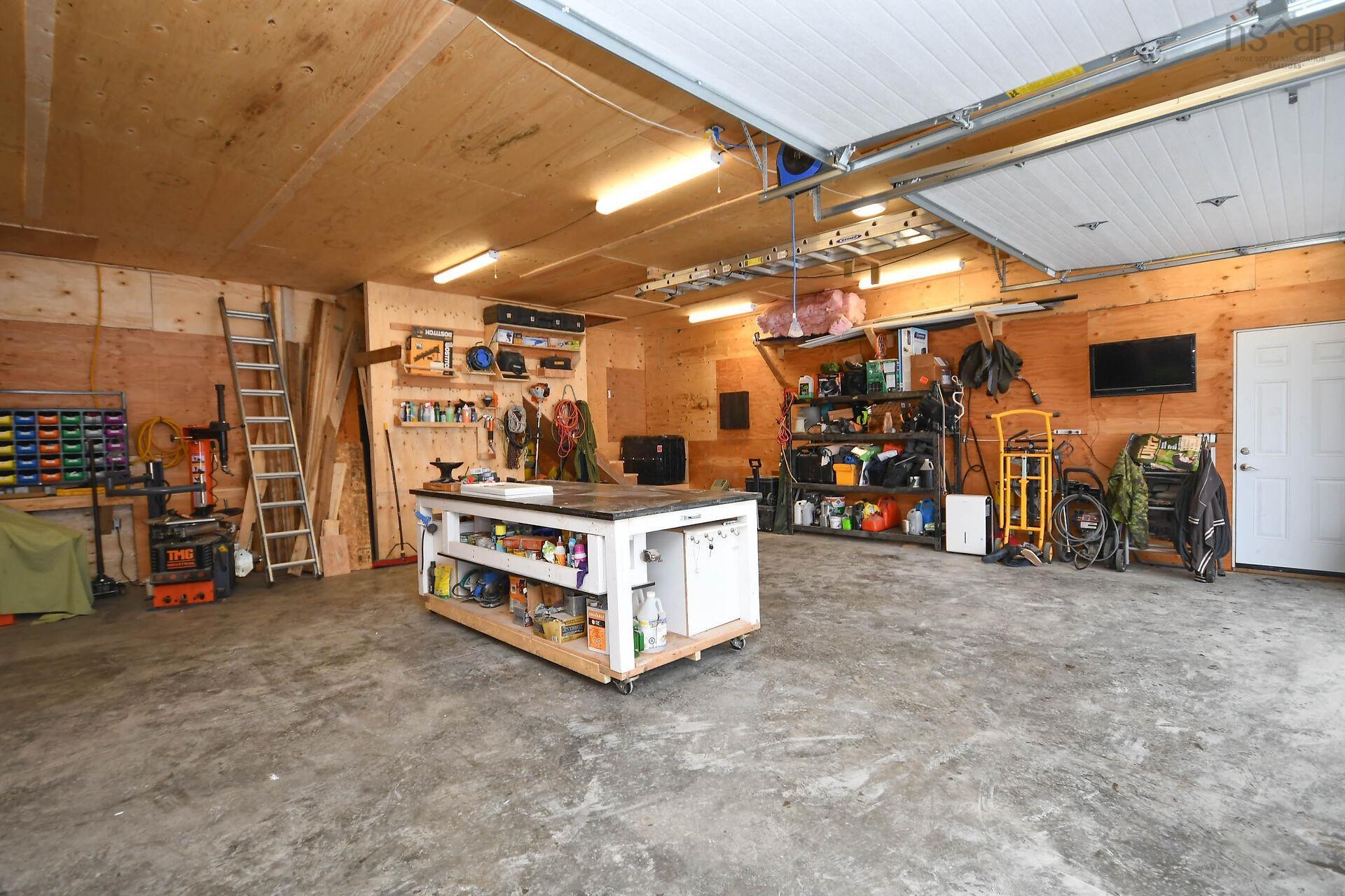 $749,900.00: 44 Yew Street, Hammonds Plains