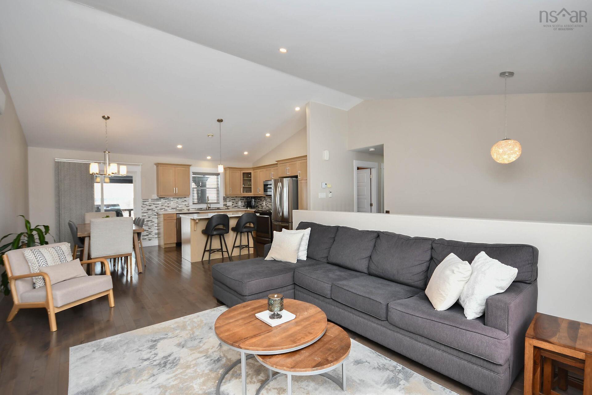 $749,900.00: 44 Yew Street, Hammonds Plains